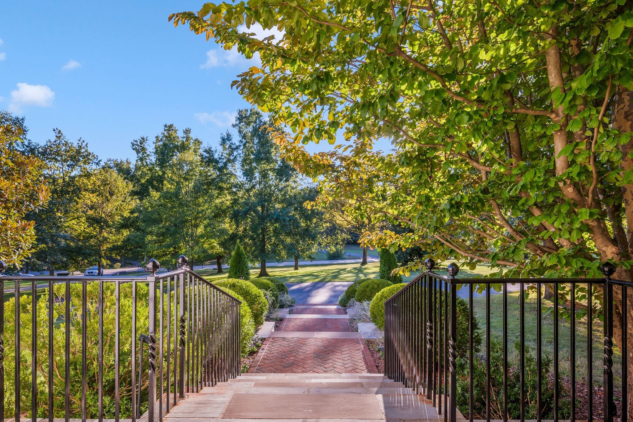 6111 Hickory Valley Rd