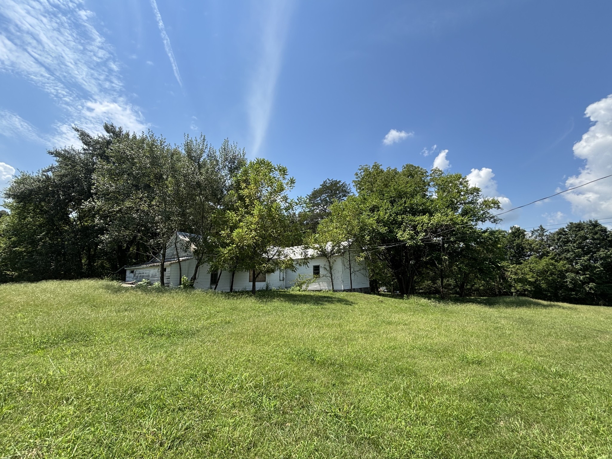 2445 N Commerce Rd