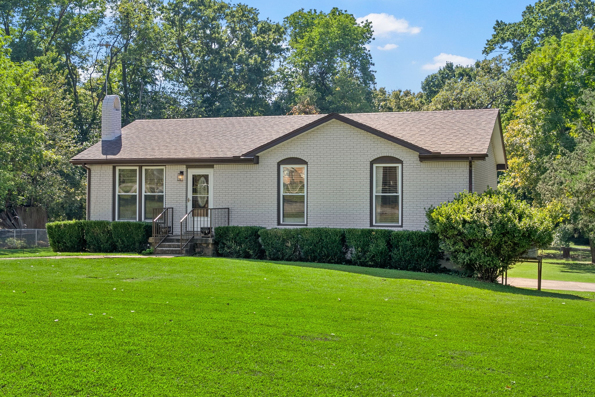 Clarksville, Tennessee 37040, United States, 3 Bedrooms Bedrooms, ,2 BathroomsBathrooms,Residential,Active,221670