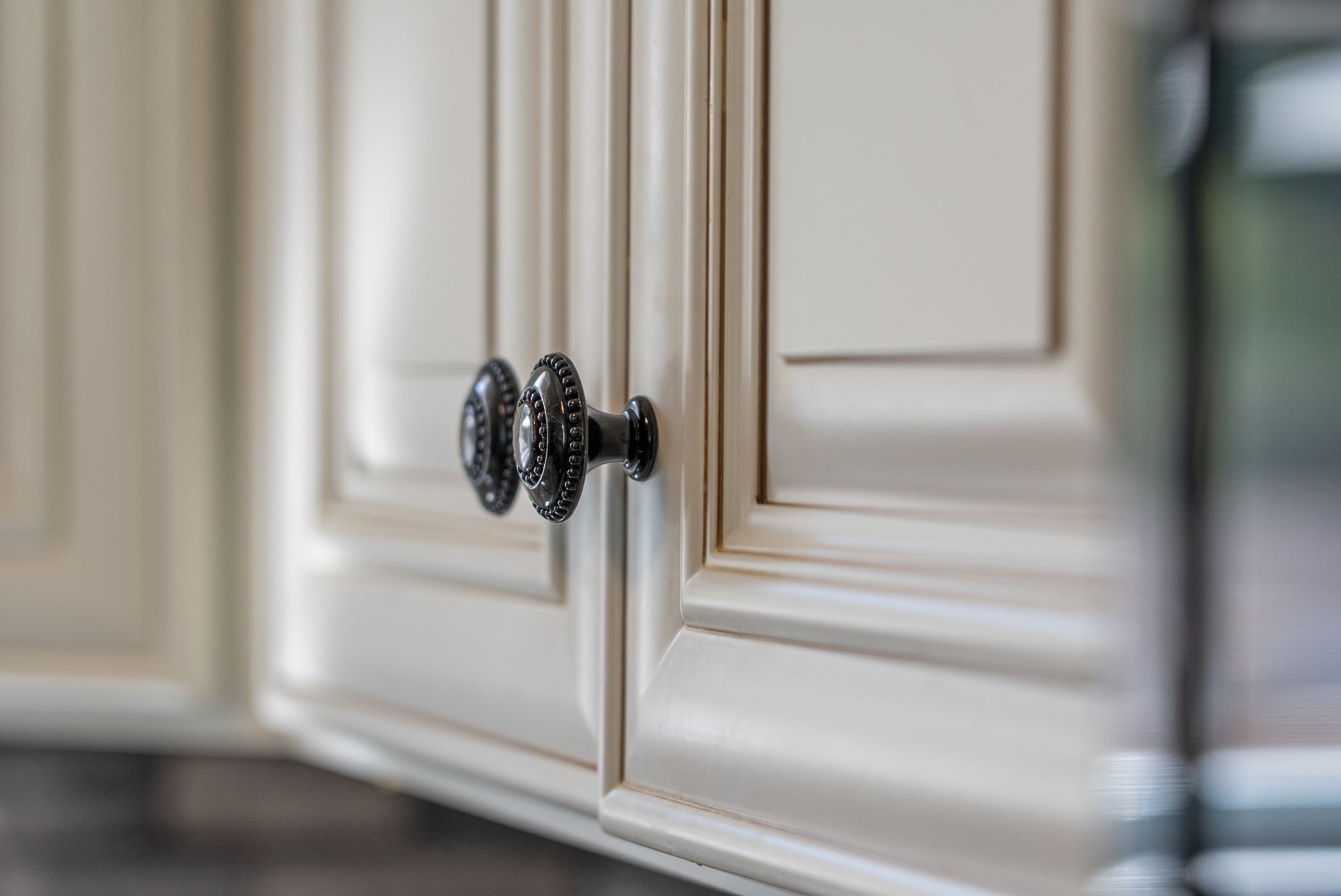 Clarksville, Tennessee 37040, United States, 3 Bedrooms Bedrooms, ,2 BathroomsBathrooms,Residential,Active,221670