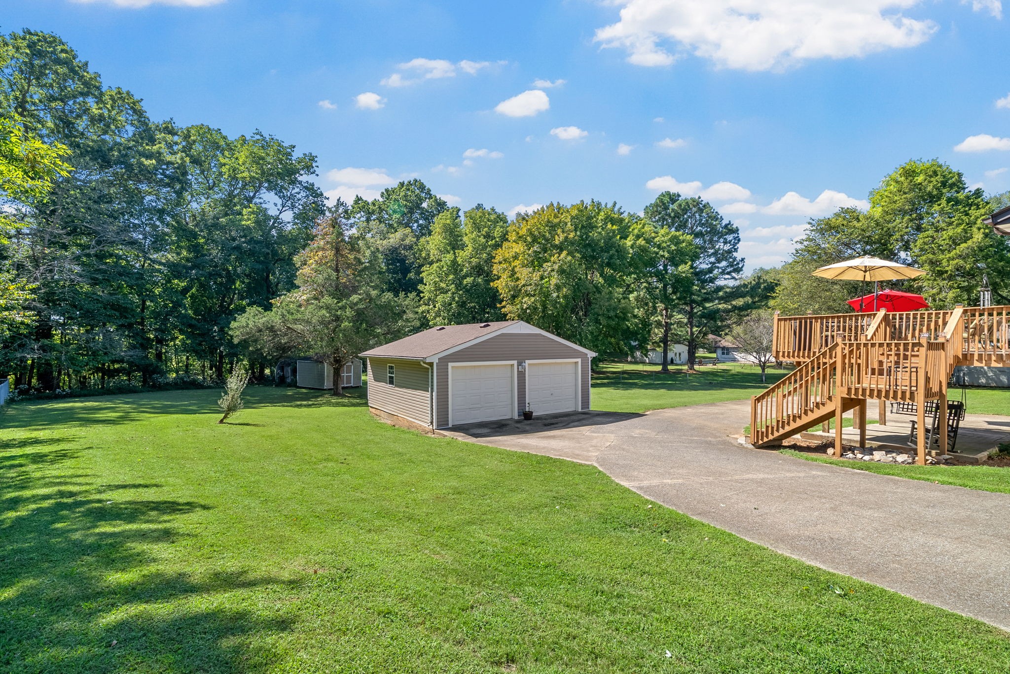 Clarksville, Tennessee 37040, United States, 3 Bedrooms Bedrooms, ,2 BathroomsBathrooms,Residential,Active,221670