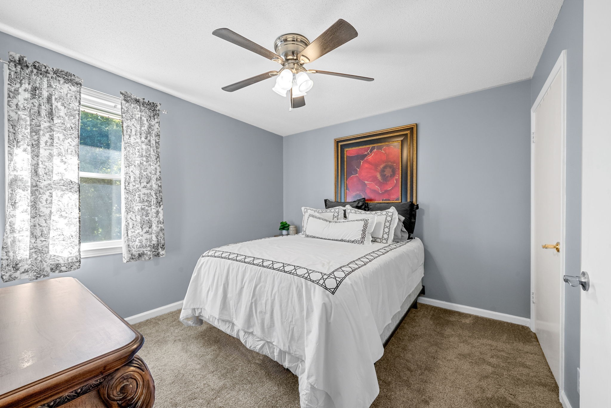 Clarksville, Tennessee 37040, United States, 3 Bedrooms Bedrooms, ,2 BathroomsBathrooms,Residential,Active,221670