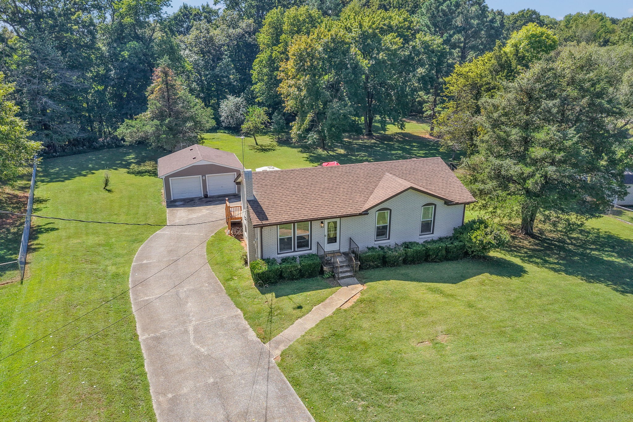 Clarksville, Tennessee 37040, United States, 3 Bedrooms Bedrooms, ,2 BathroomsBathrooms,Residential,Active,221670