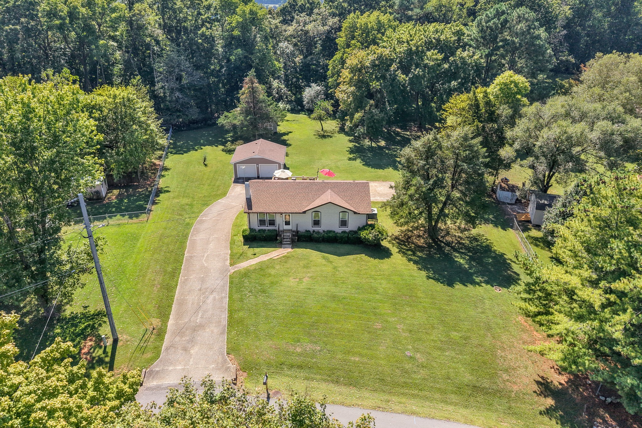 Clarksville, Tennessee 37040, United States, 3 Bedrooms Bedrooms, ,2 BathroomsBathrooms,Residential,Active,221670