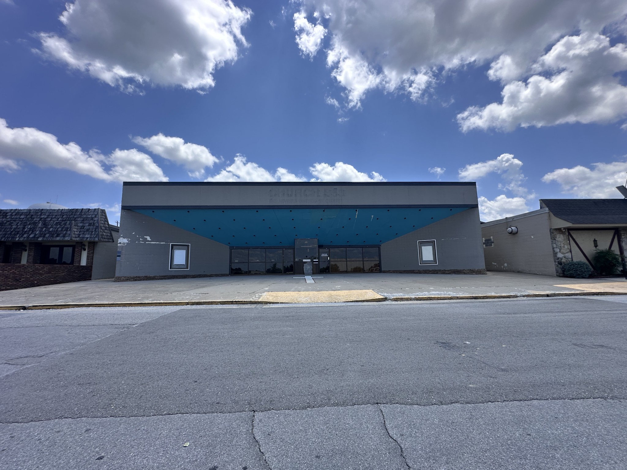 53 Woodmere Mall