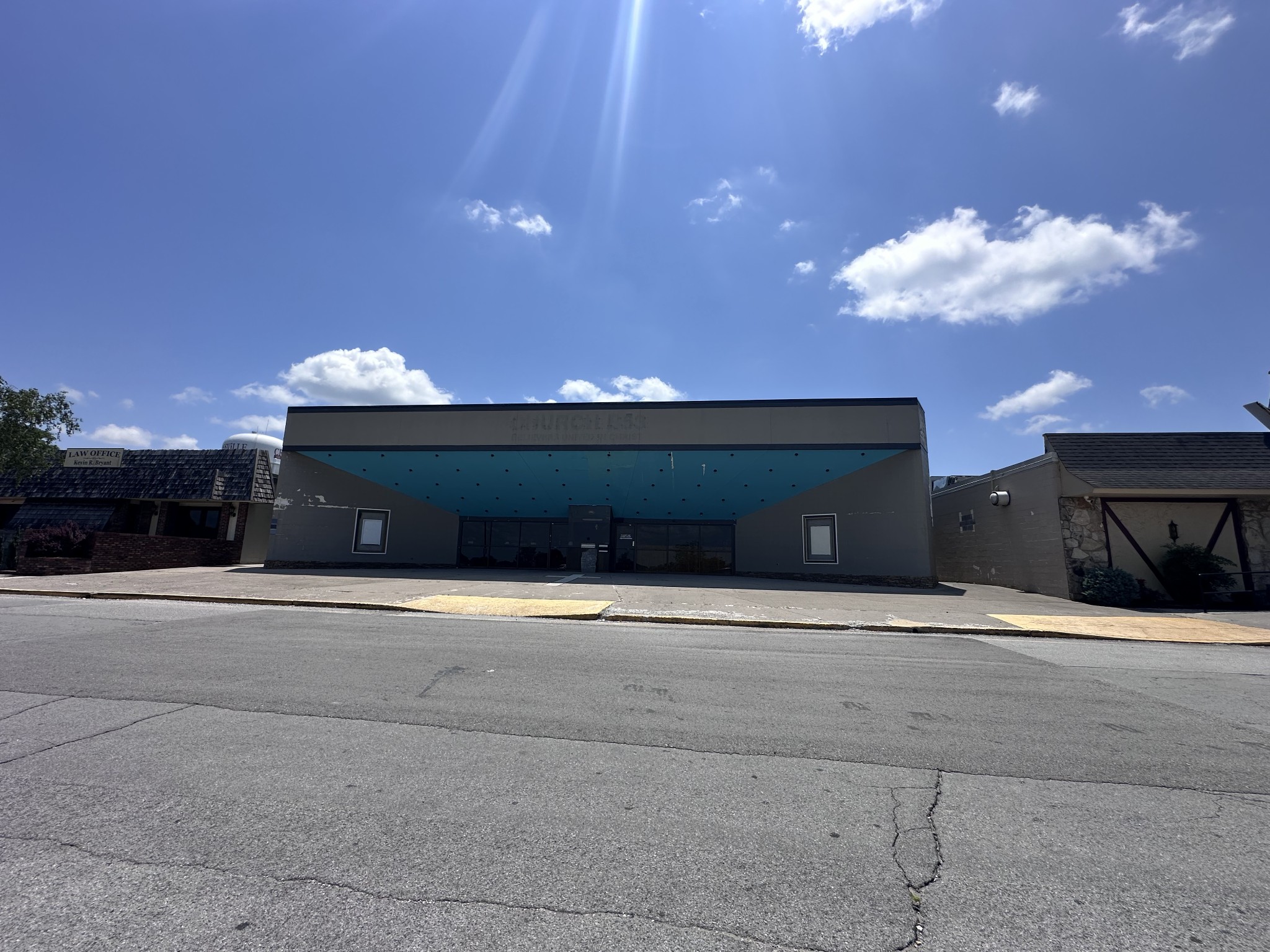 53 Woodmere Mall