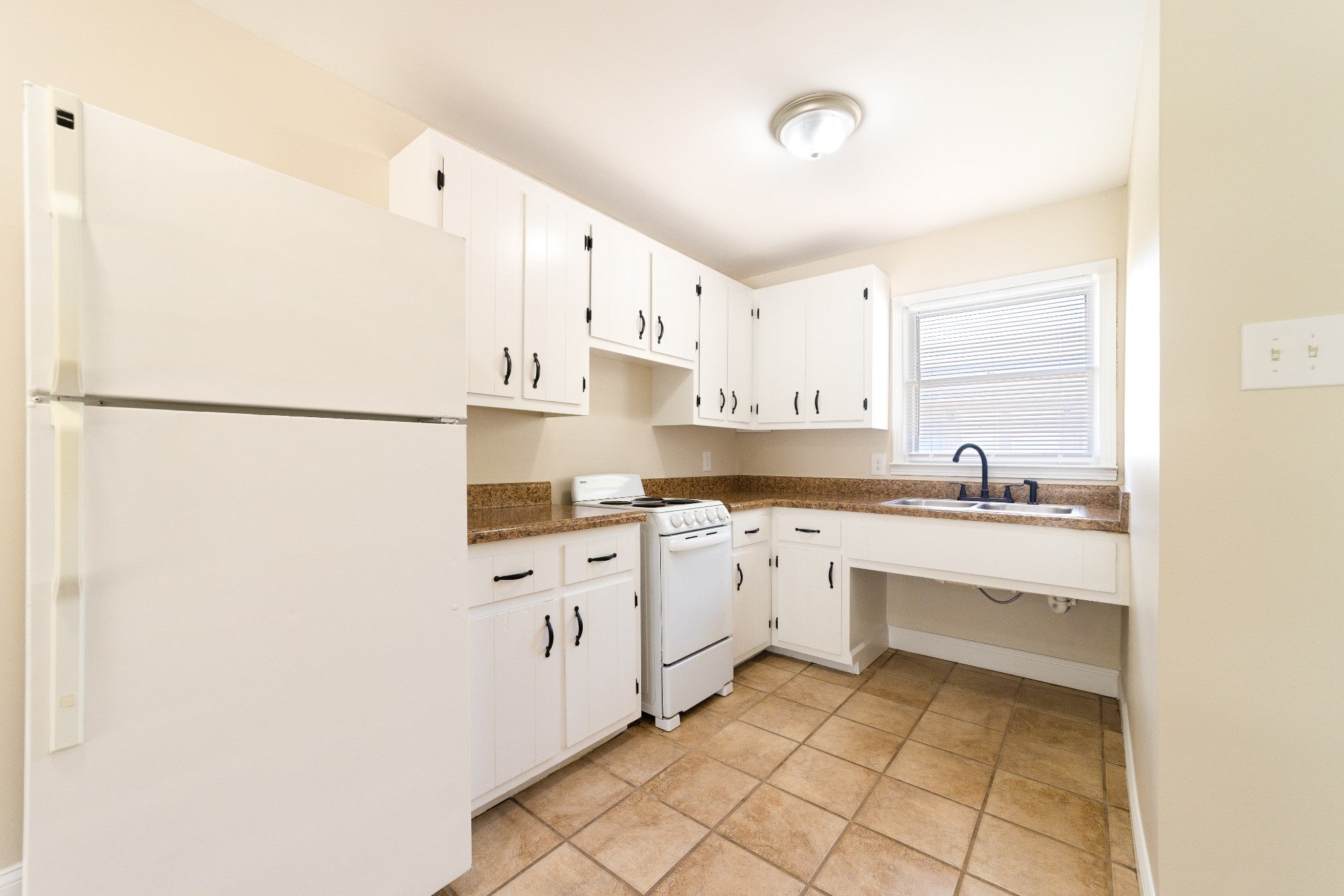 211 Oak St 7