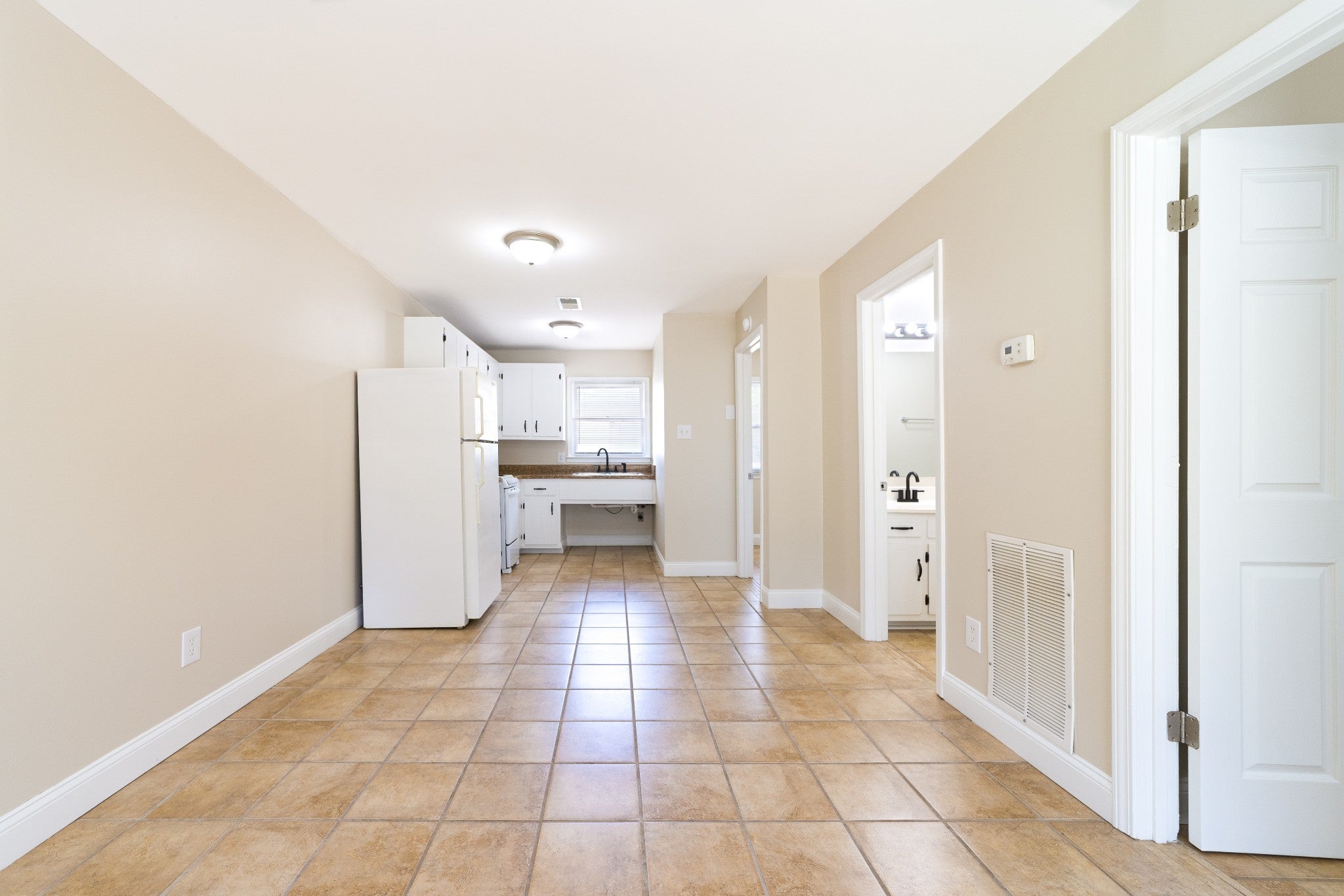 211 Oak St 7