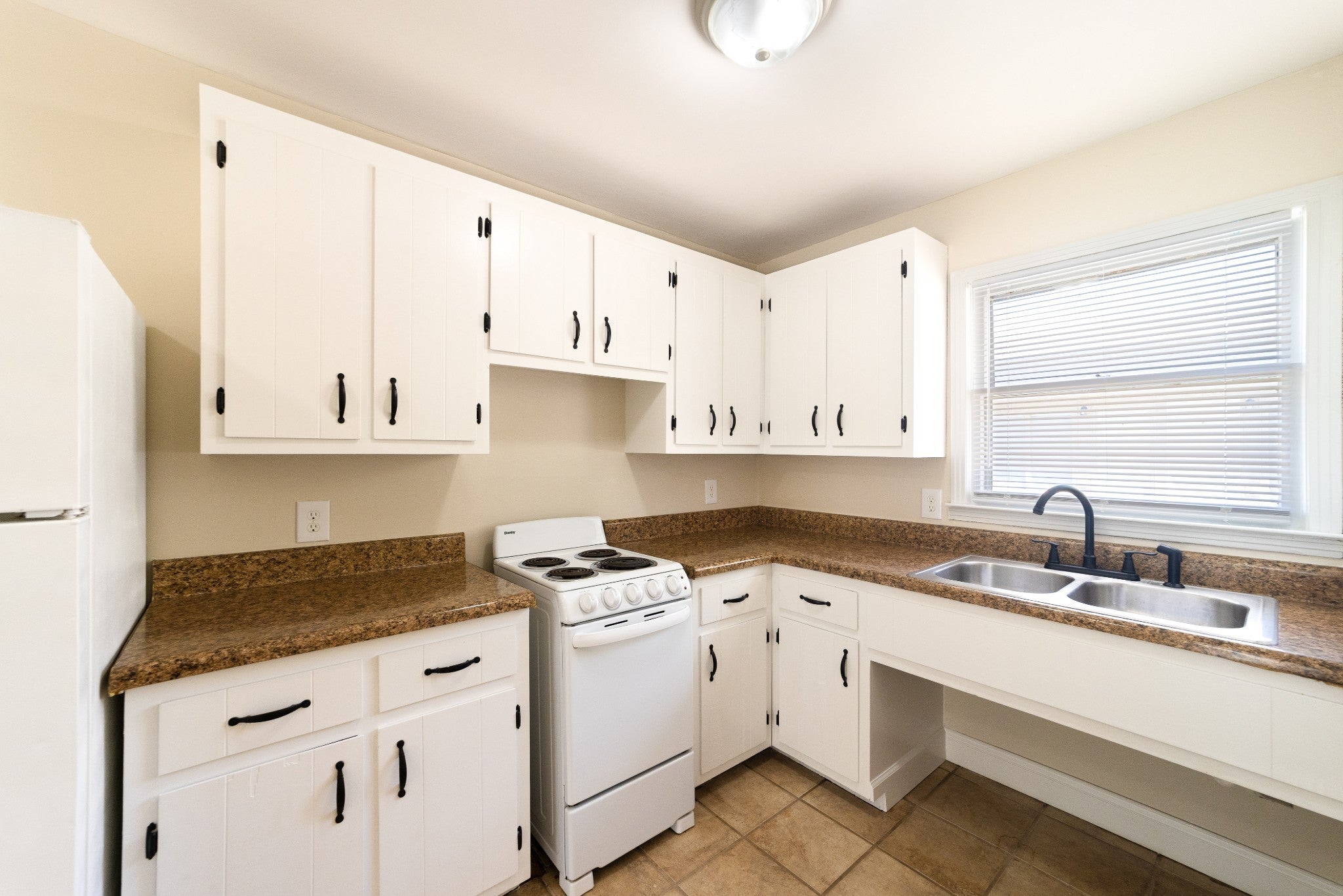 211 Oak St 7