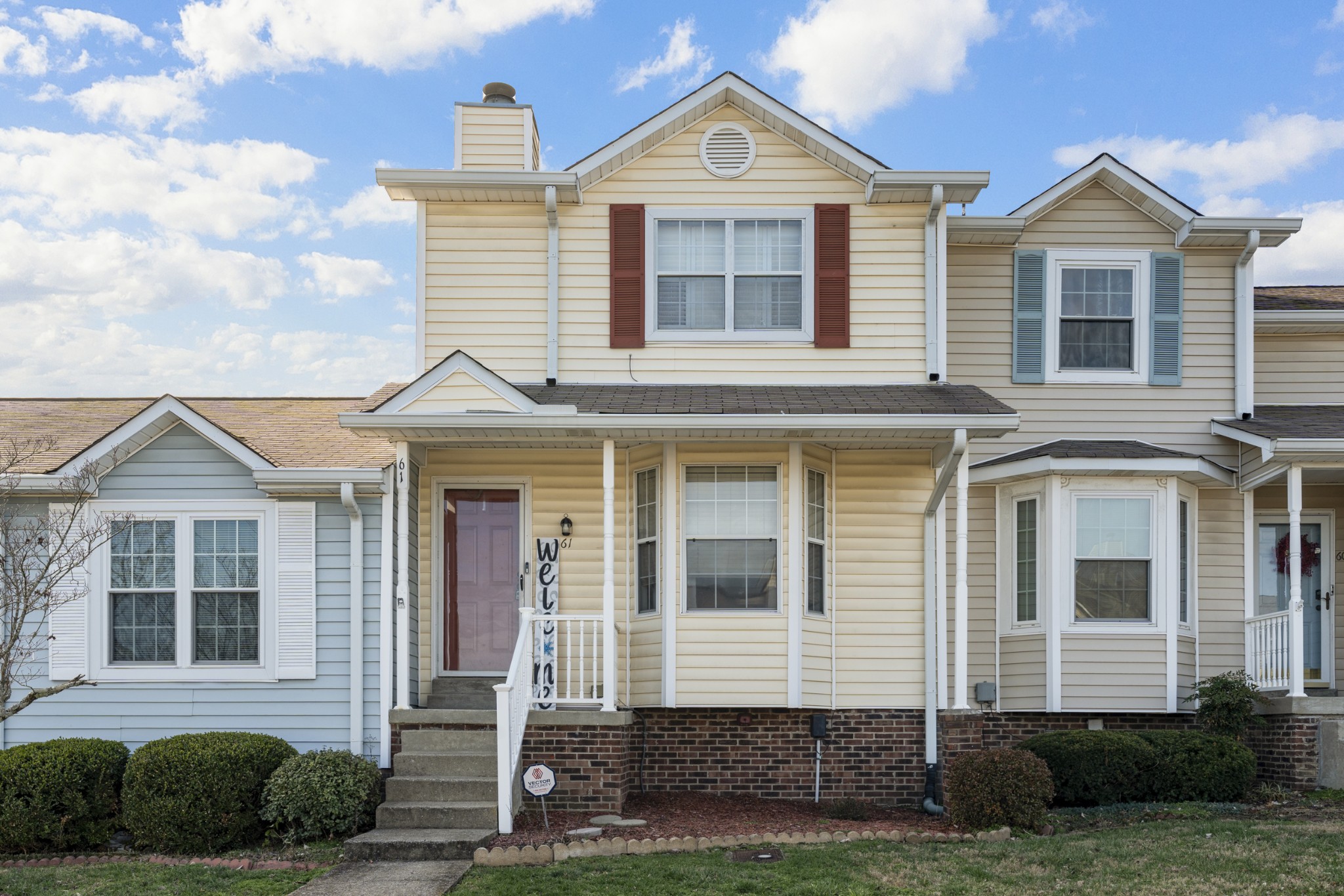 61 Rolling Meadows Dr