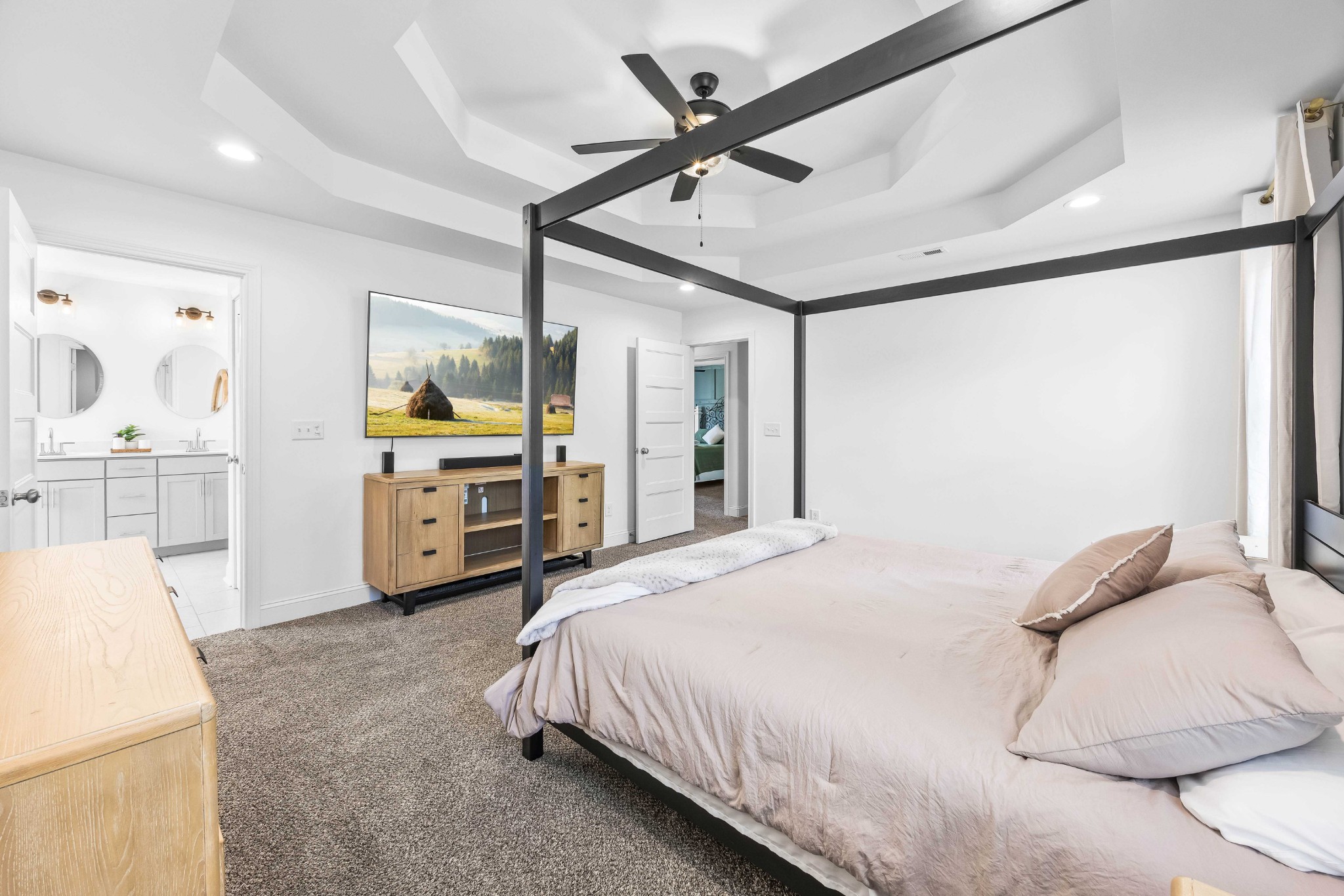 Clarksville, Tennessee 37042, United States, 3 Bedrooms Bedrooms, ,3 BathroomsBathrooms,Residential,Active,141555