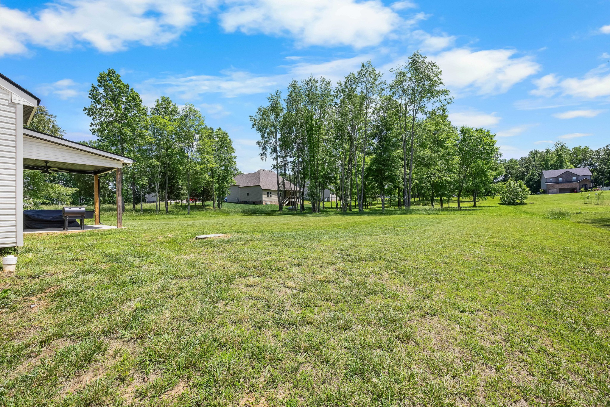 Clarksville, Tennessee 37042, United States, 3 Bedrooms Bedrooms, ,3 BathroomsBathrooms,Residential,Active,141555