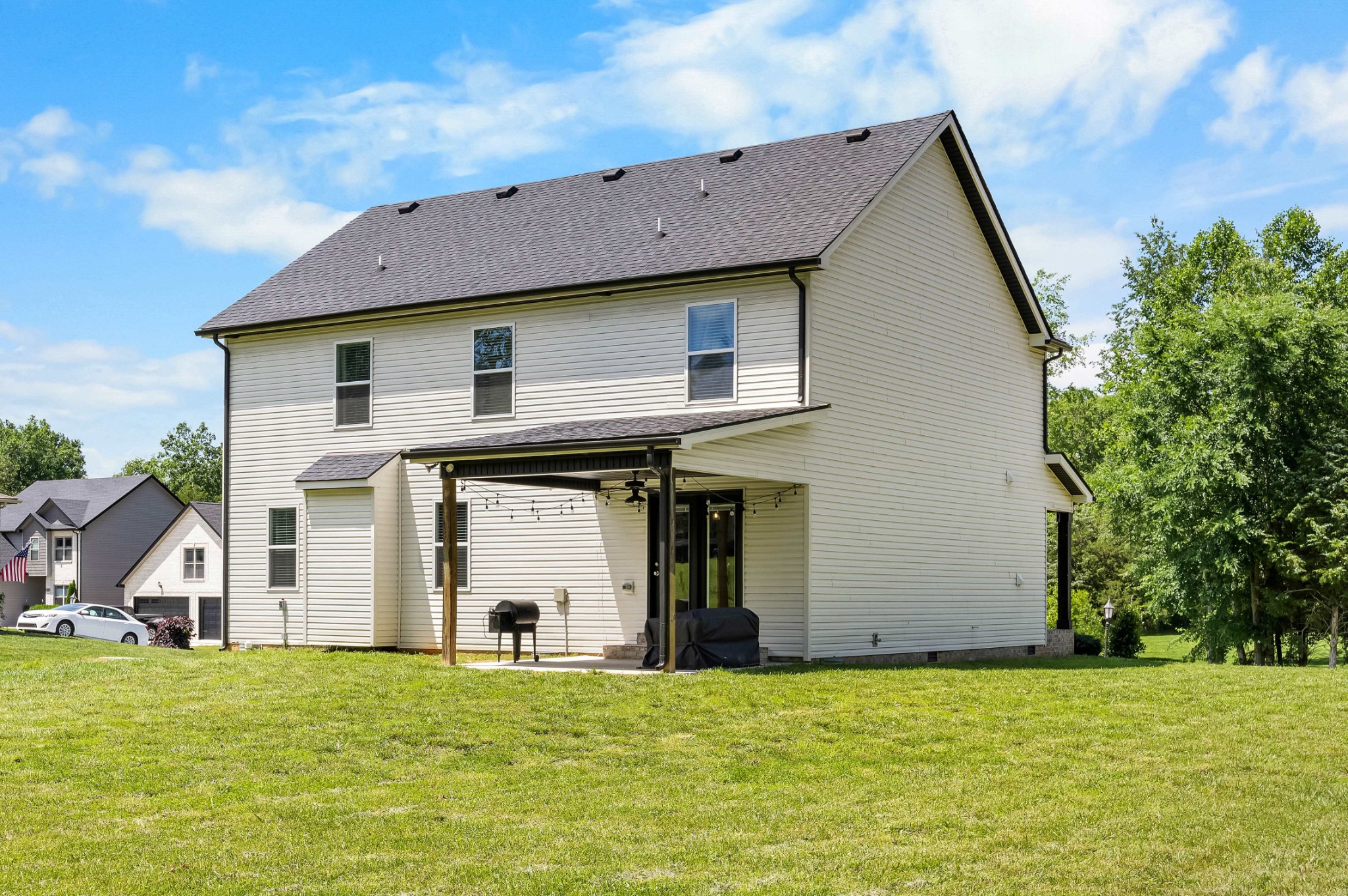 Clarksville, Tennessee 37042, United States, 3 Bedrooms Bedrooms, ,3 BathroomsBathrooms,Residential,Active,141555