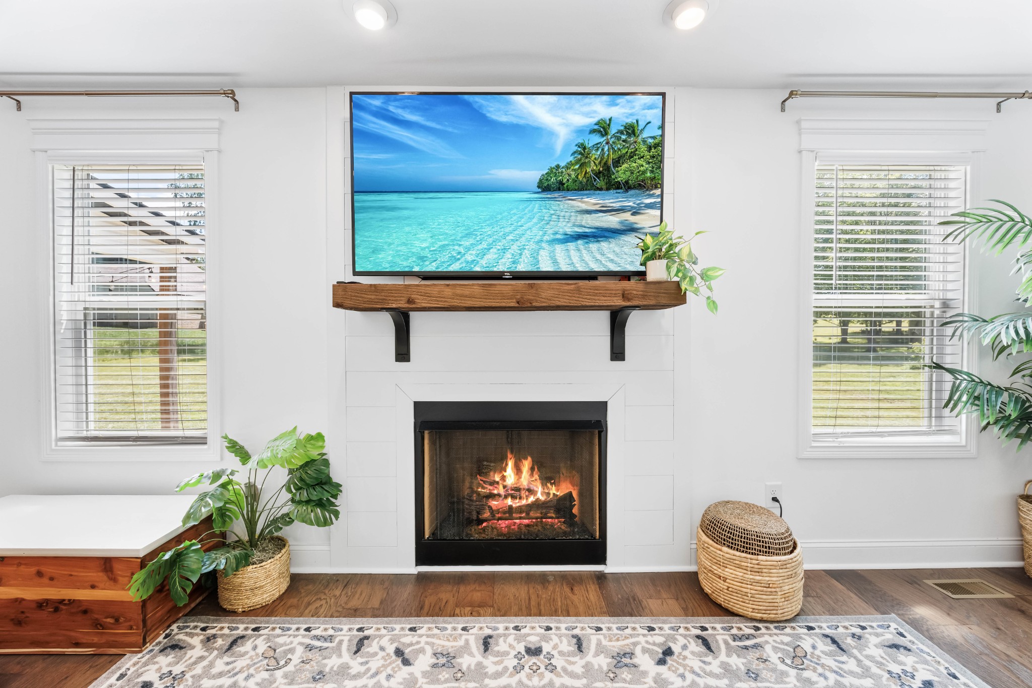 Clarksville, Tennessee 37042, United States, 3 Bedrooms Bedrooms, ,3 BathroomsBathrooms,Residential,Active,141555