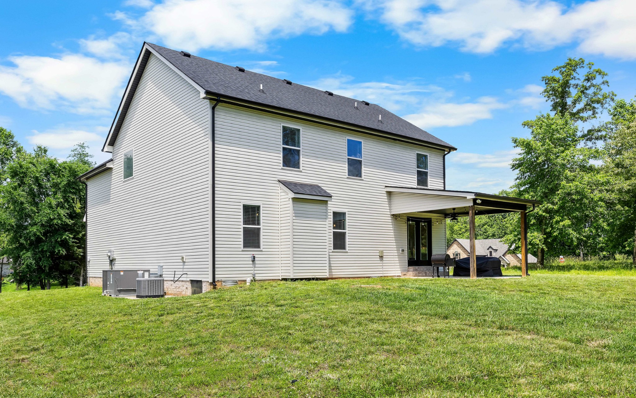 Clarksville, Tennessee 37042, United States, 3 Bedrooms Bedrooms, ,3 BathroomsBathrooms,Residential,Active,141555