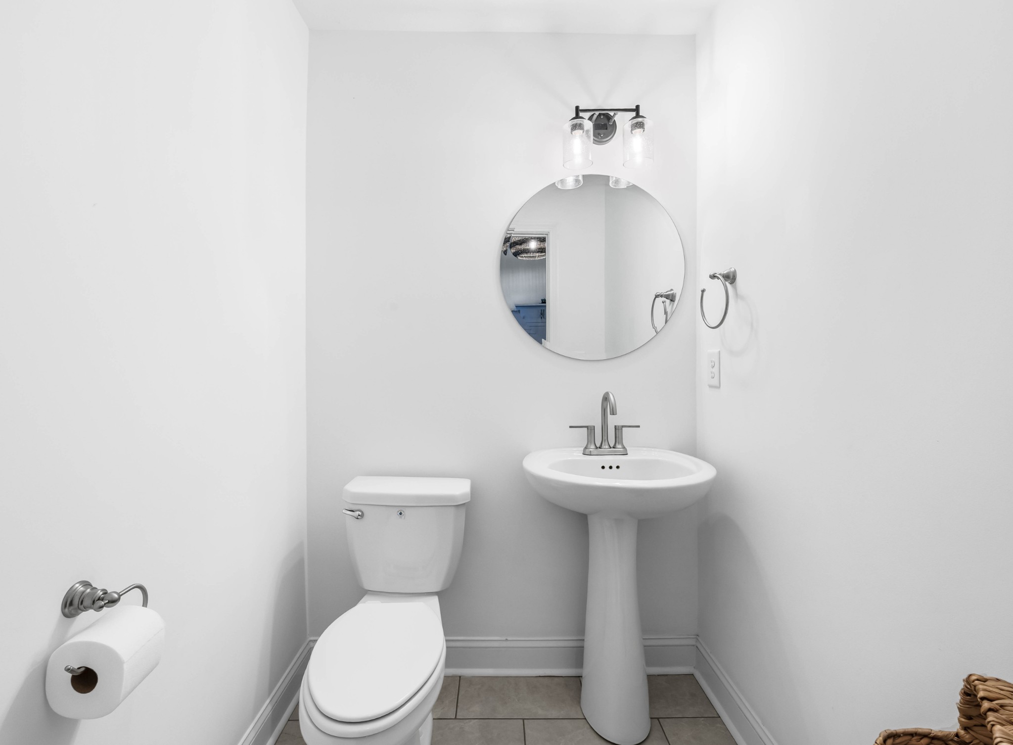 Clarksville, Tennessee 37042, United States, 3 Bedrooms Bedrooms, ,3 BathroomsBathrooms,Residential,Active,141555