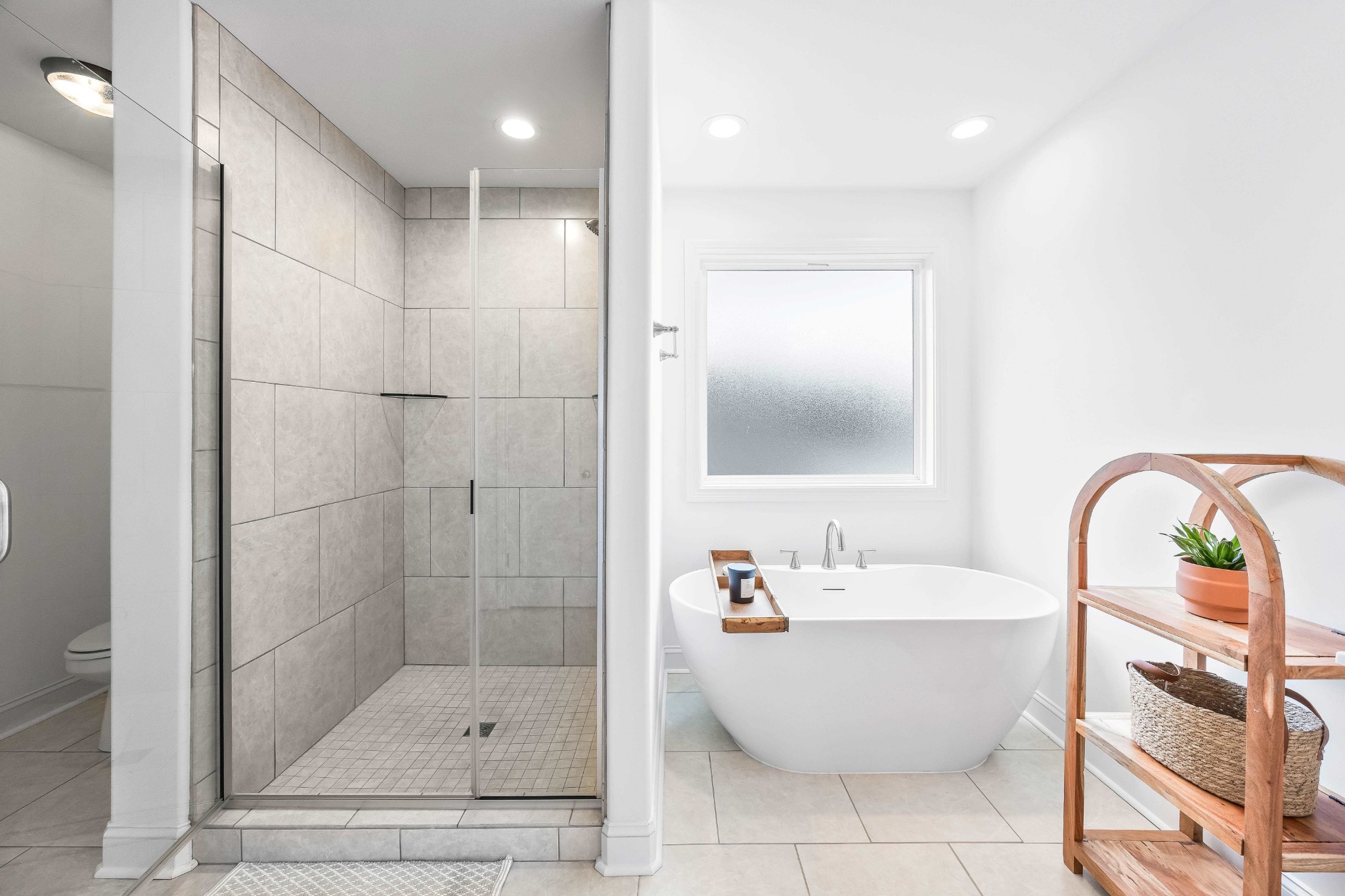 Clarksville, Tennessee 37042, United States, 3 Bedrooms Bedrooms, ,3 BathroomsBathrooms,Residential,Active,141555