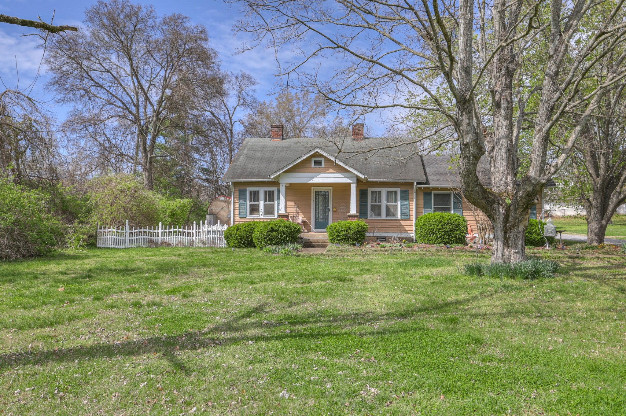 multi-family property for sale in Nashville, TN 37221, 7114 Old Harding Pike 7114 Old Harding Pike, Nashville TN 37221 multi-family property, photo 4 of 24