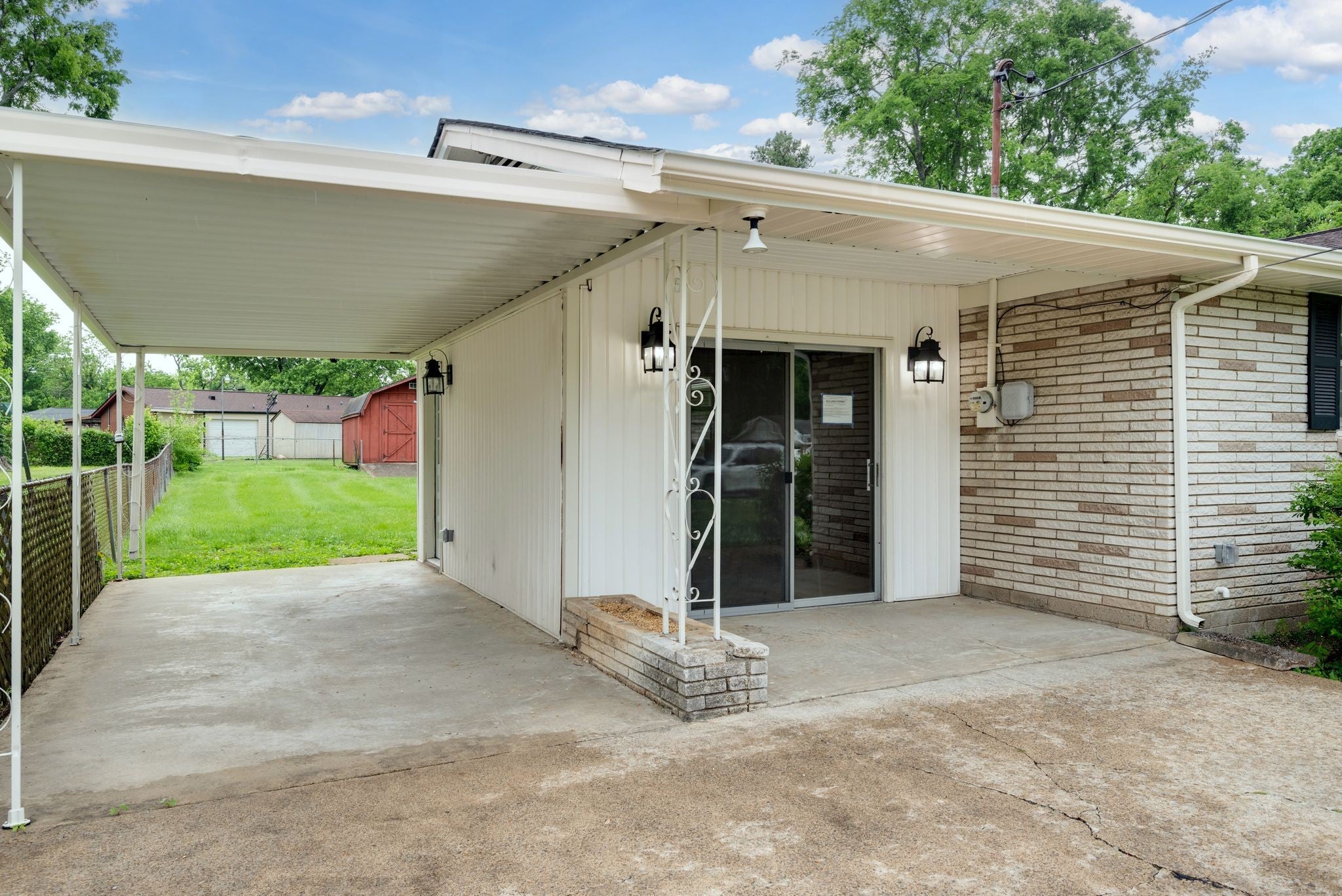3234 Moorewood Dr