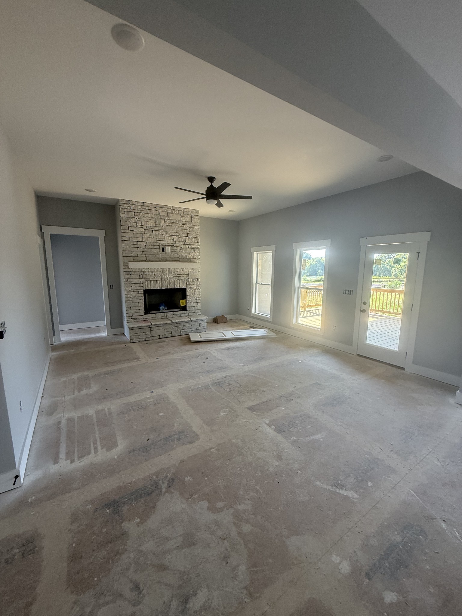 7543 Old Clarksville Pike