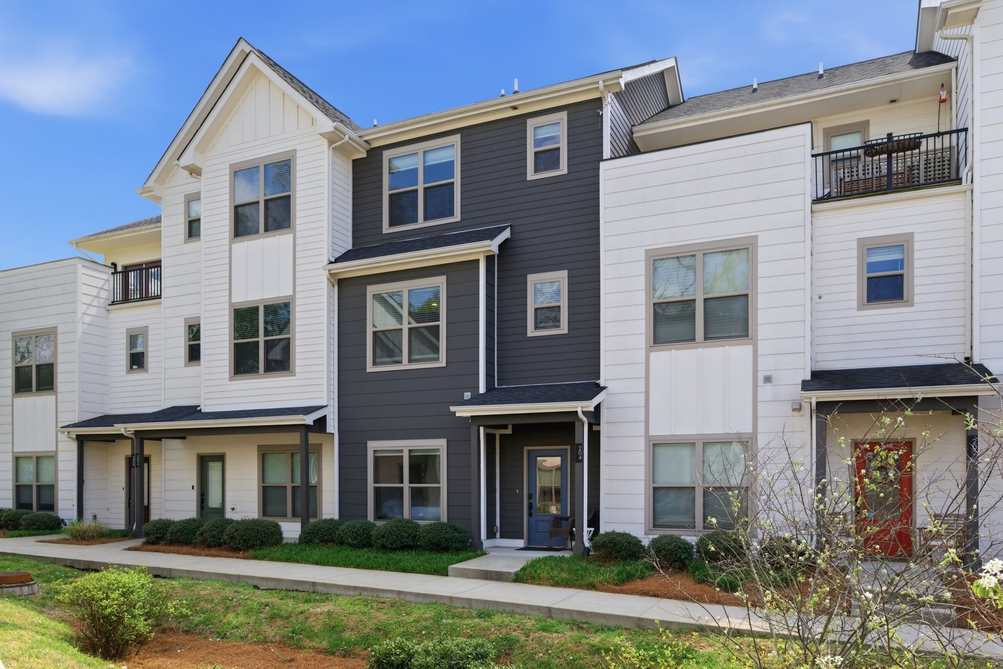 204 Thompson Park Dr