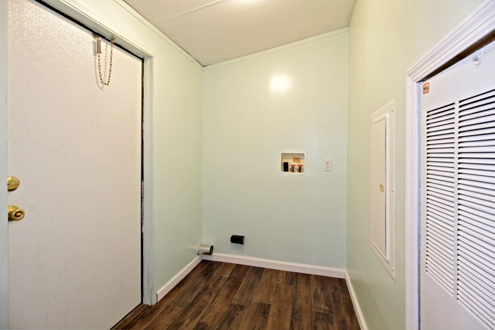 4368 Westside Dr