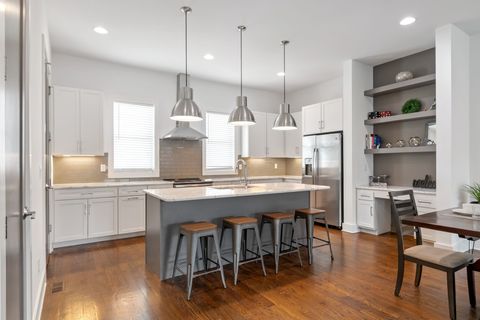 Photo of 512 31st Ave N, Nashville, TN 37209 (MLS # 3058452)