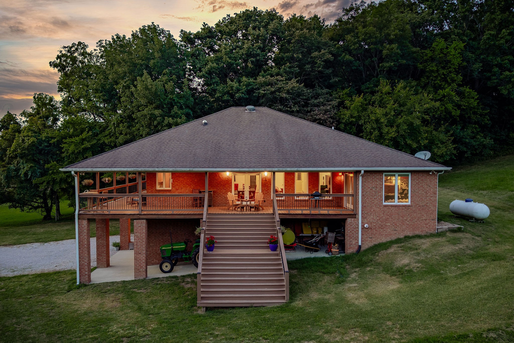 574 Hayes Ridge Rd