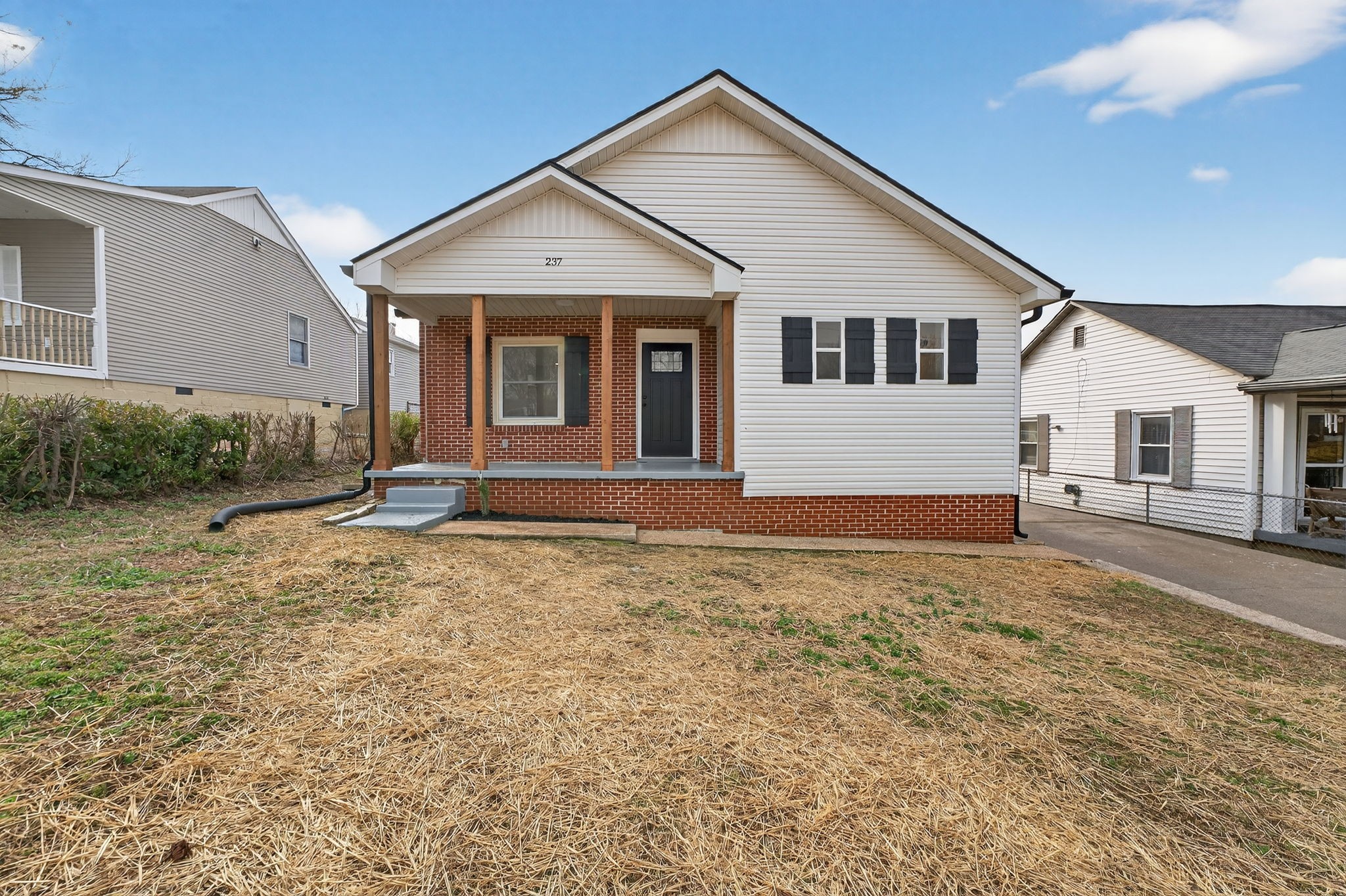 237 Mockingbird Dr