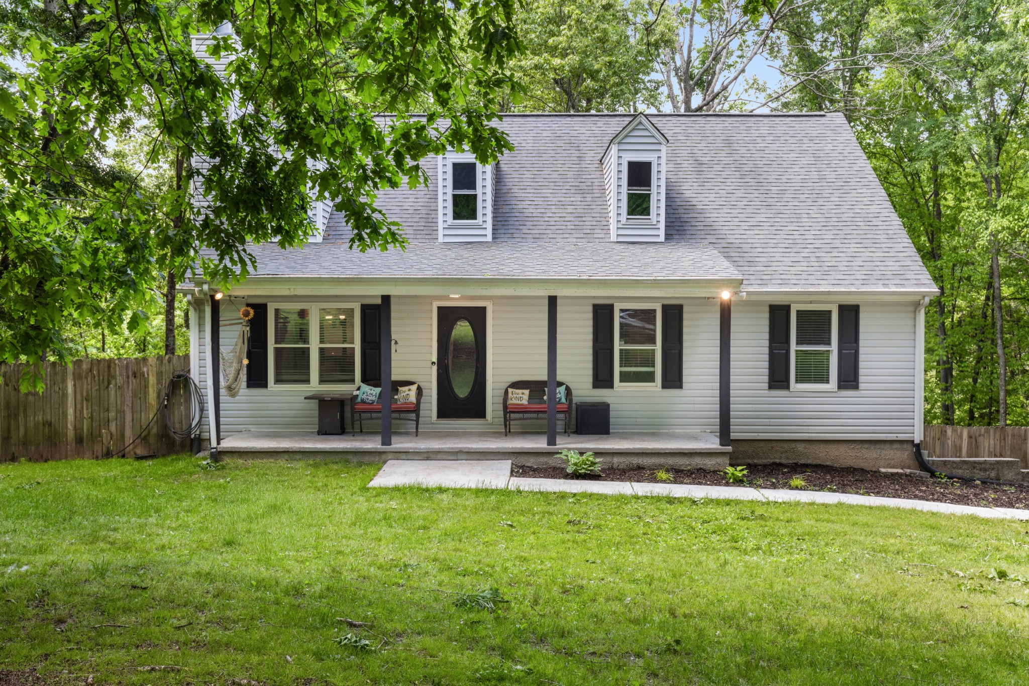 206 Brookwood Dr