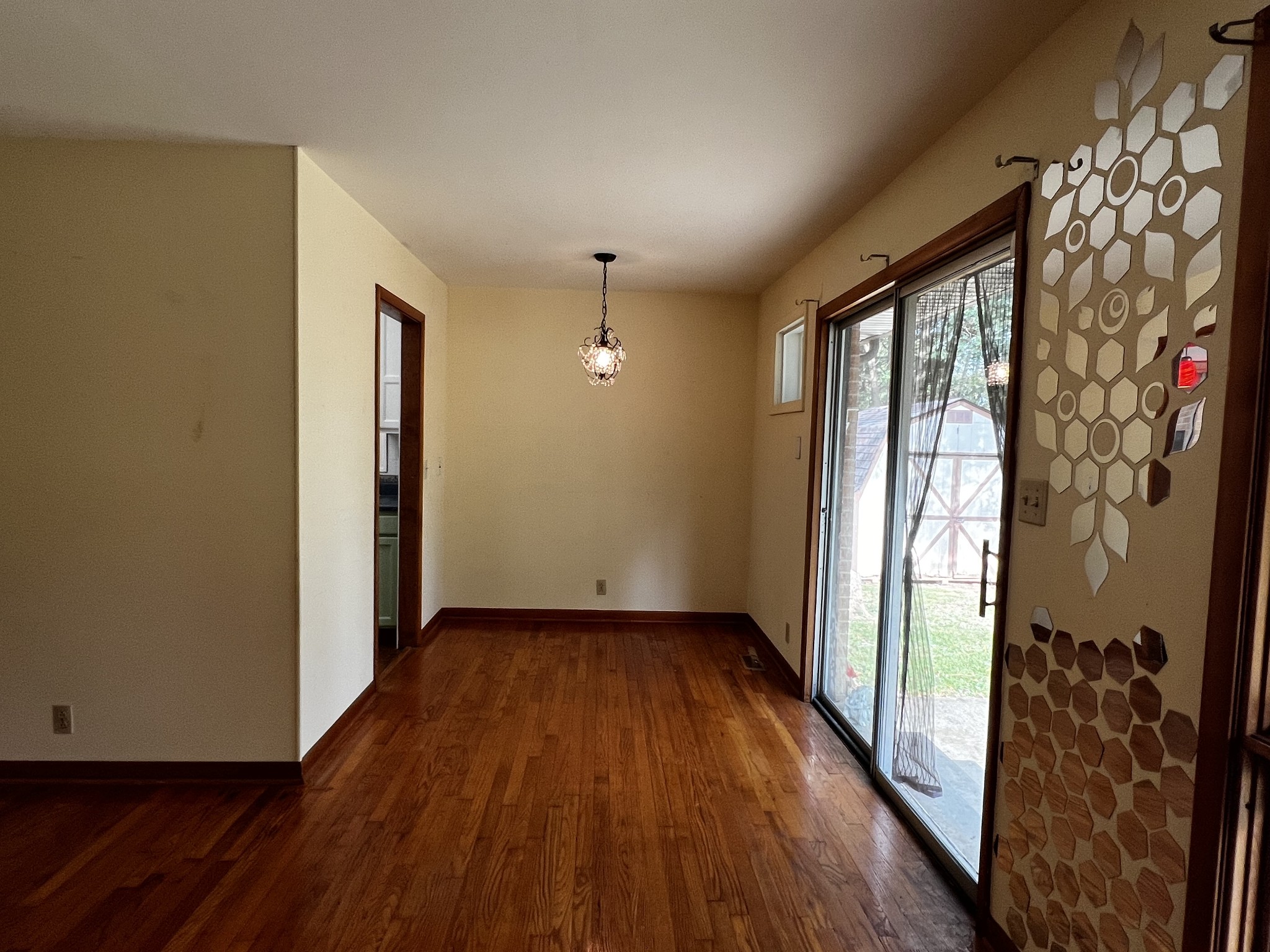 1919 Bradyville Pike
