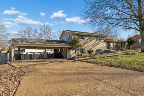 900 Camellia Dr Columbia TN 38401