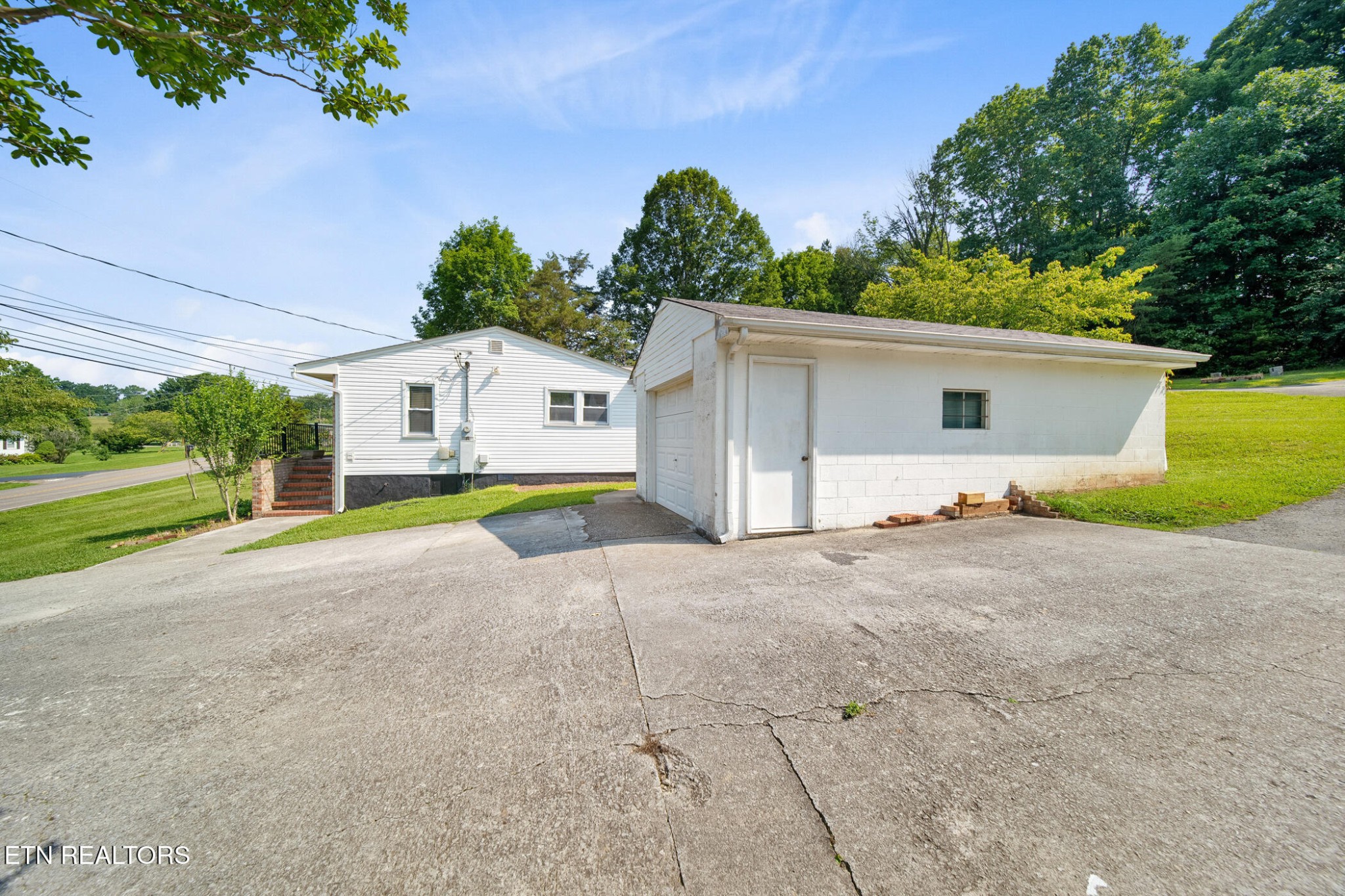 8028 Pelleaux Rd