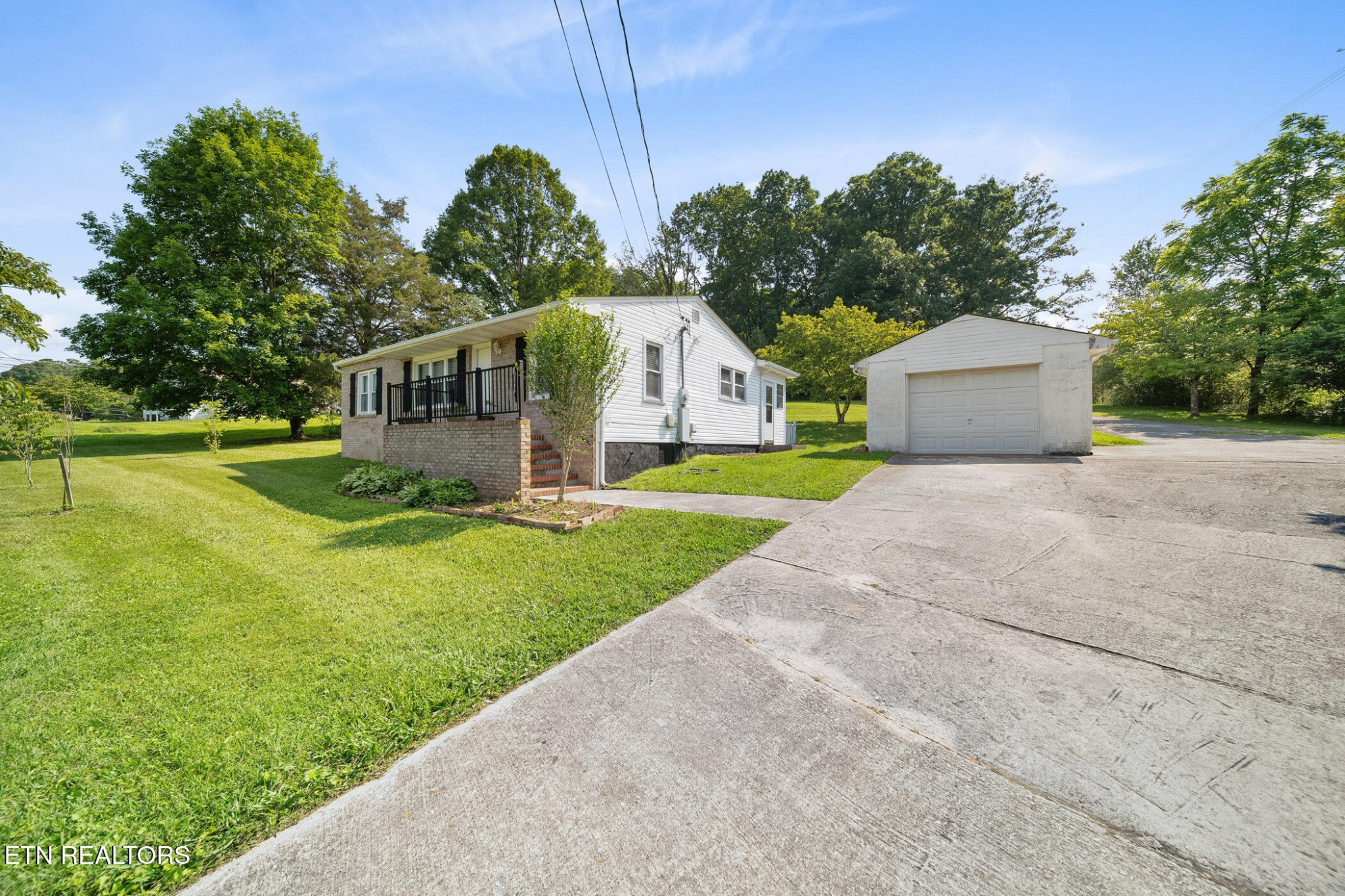 8028 Pelleaux Rd