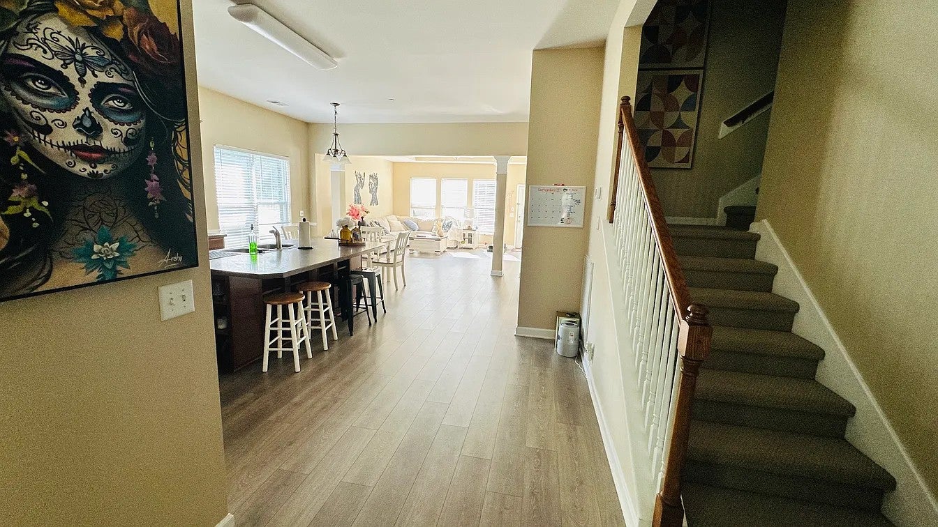 829 Cranberry Ln