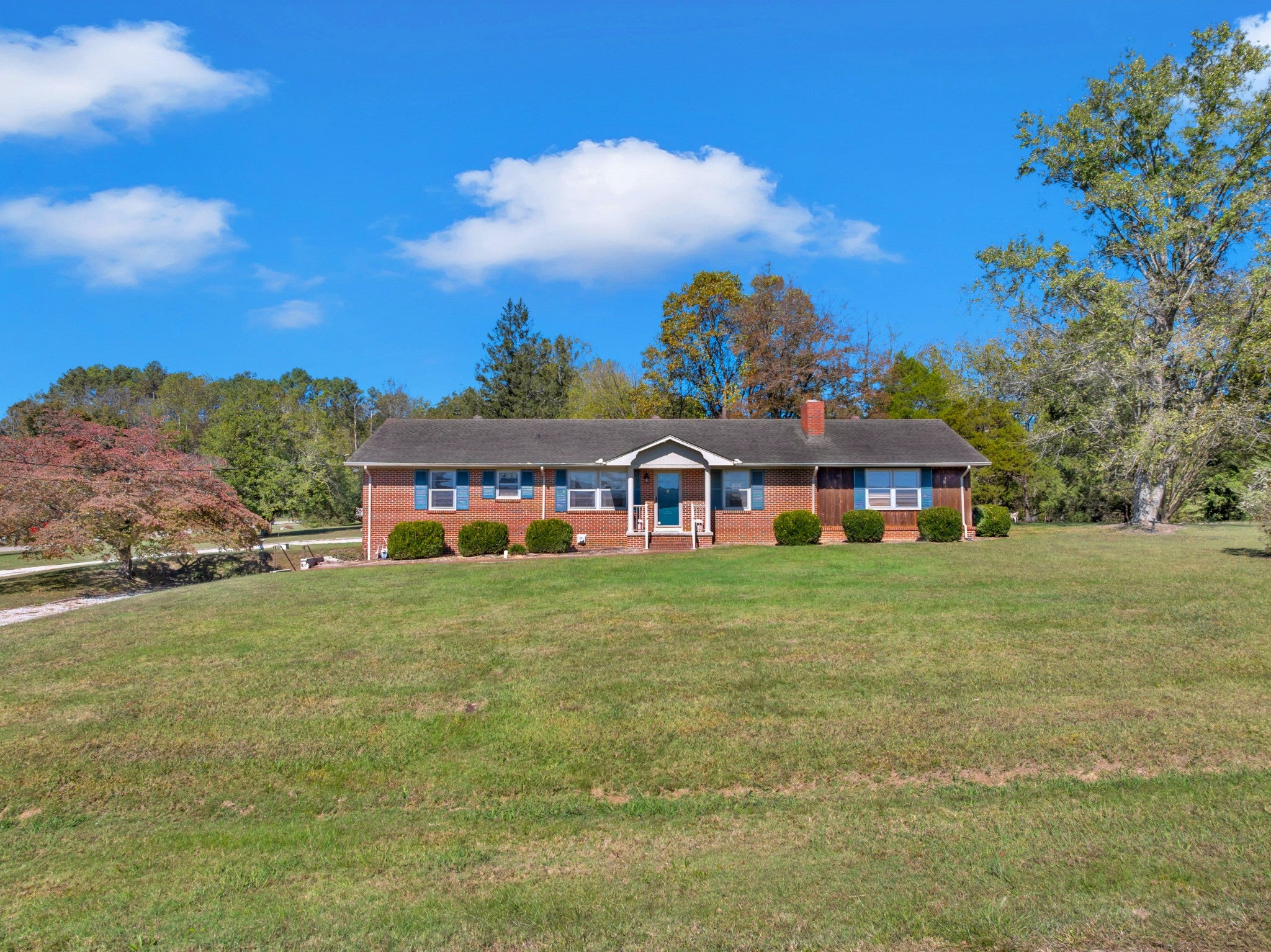 454 Redbud Cir