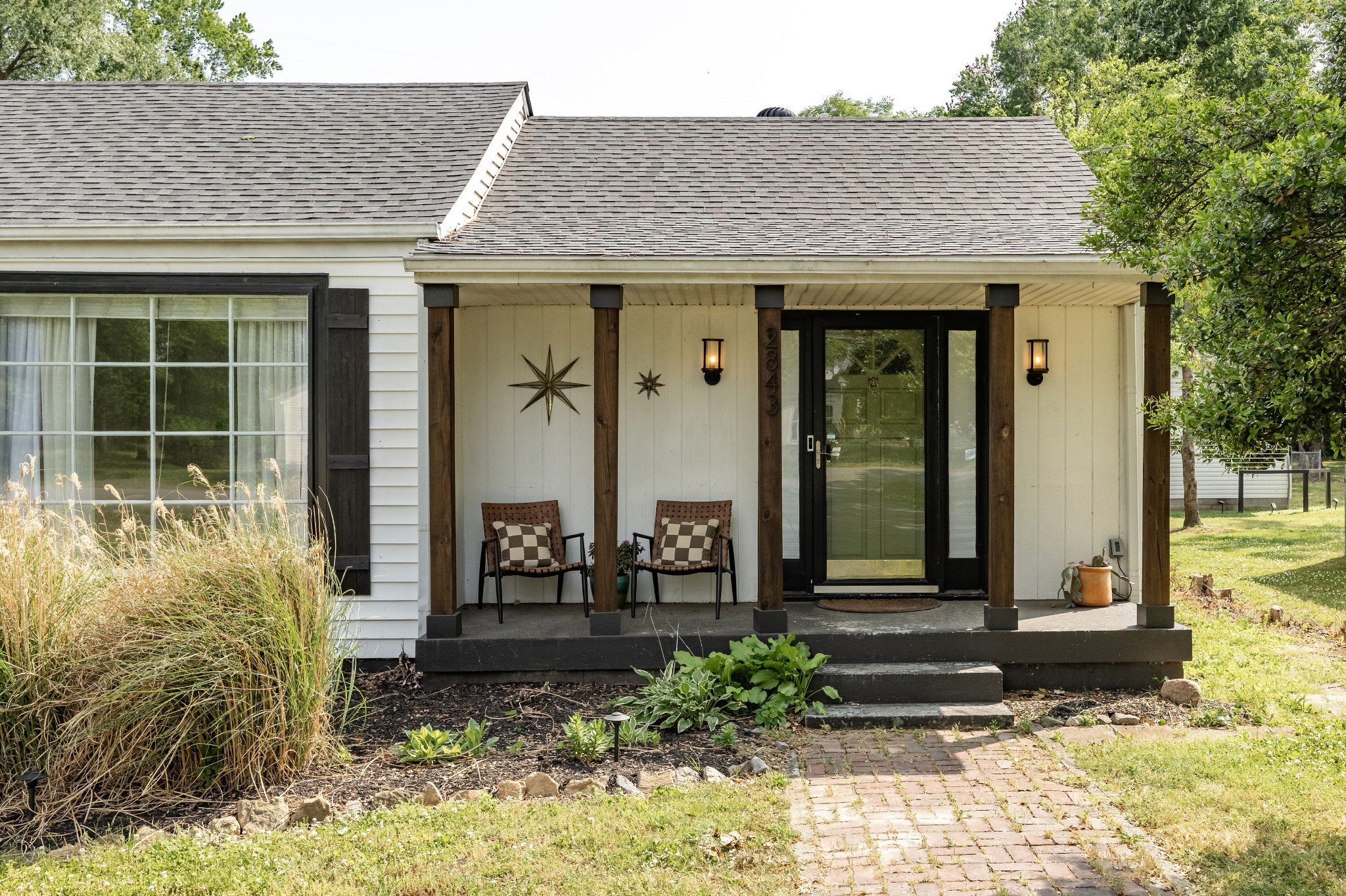 2843 Colonial Cir