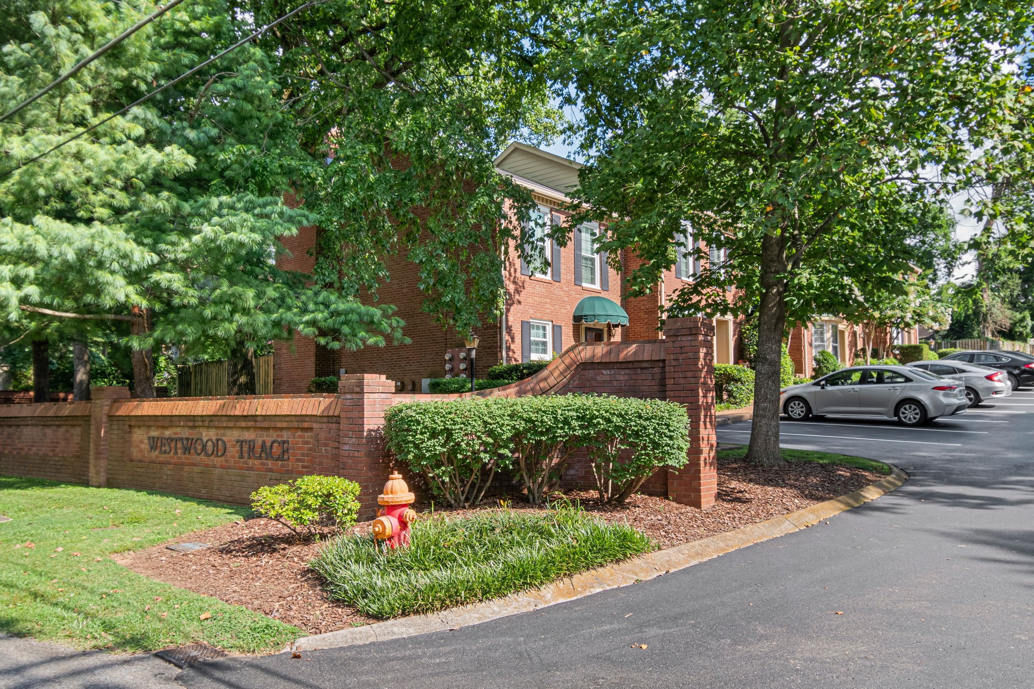 105 Westwood Trce