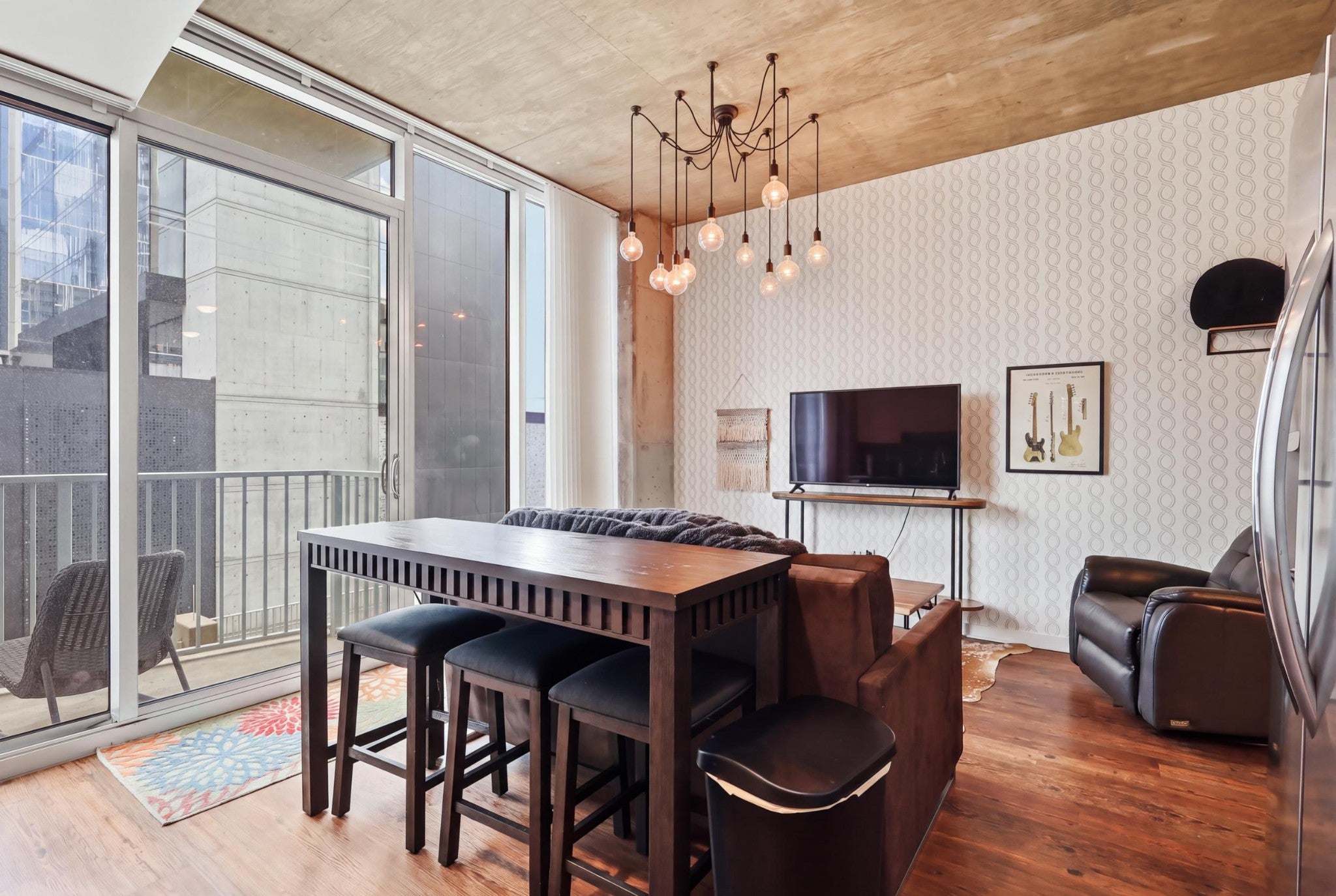 301 Demonbreun St 811