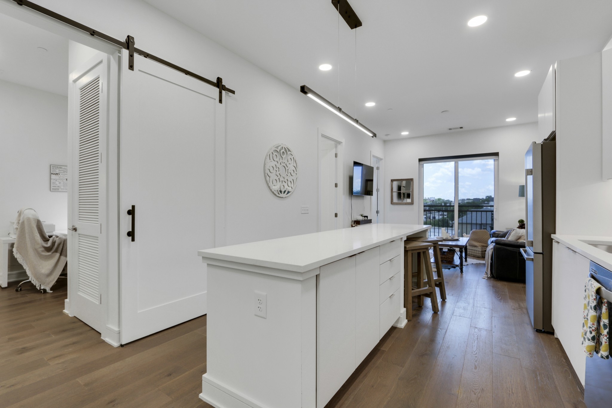 View Nashville, TN 37208 condo