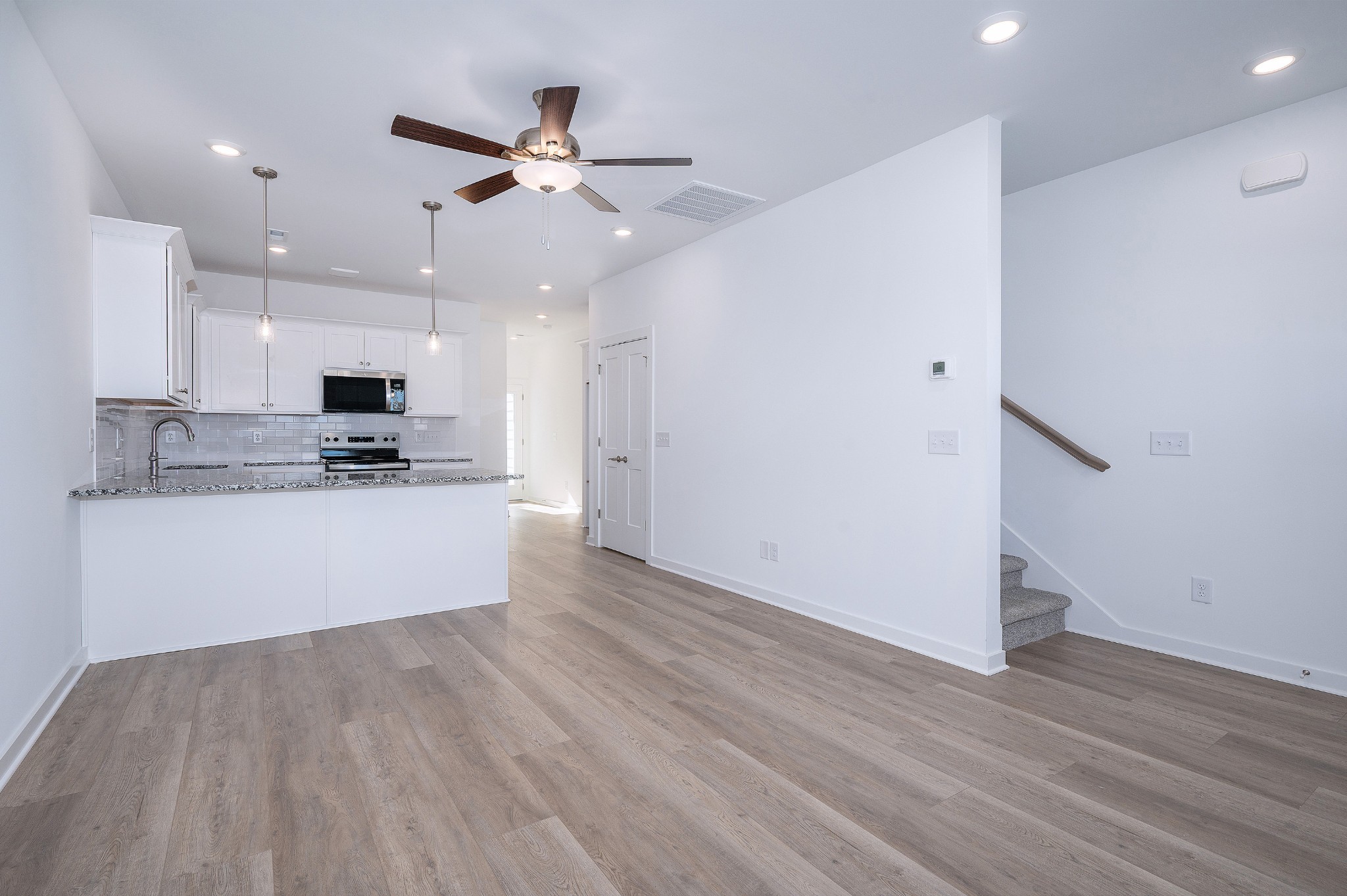 1170 S Dickerson Rd 23