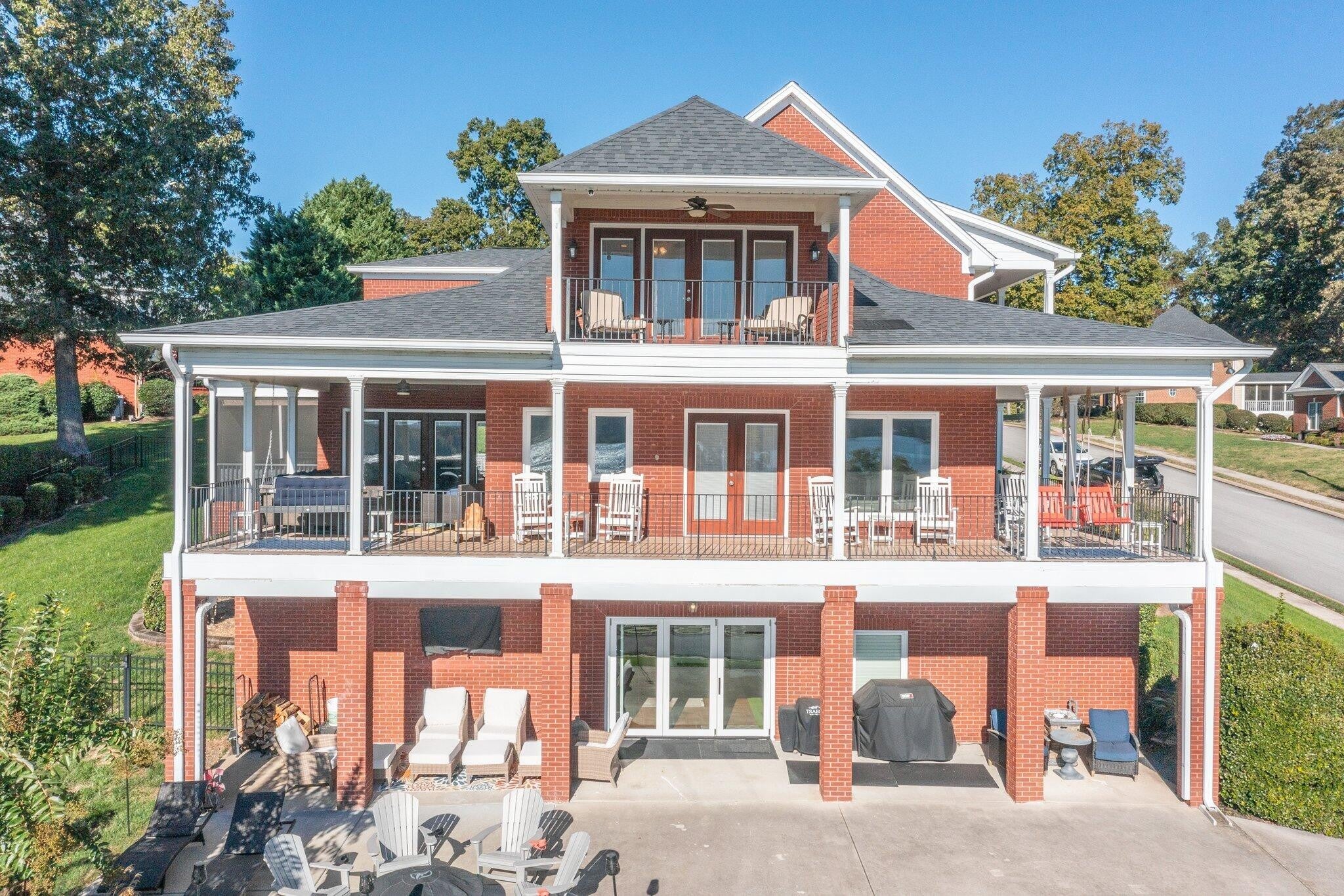 2566 Heron Cove Lane