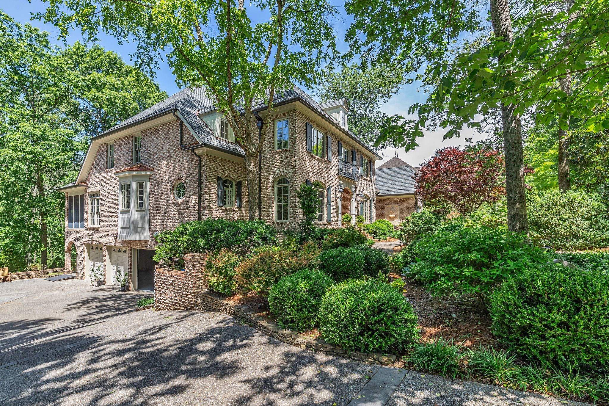 1413 Willowbrooke Cir