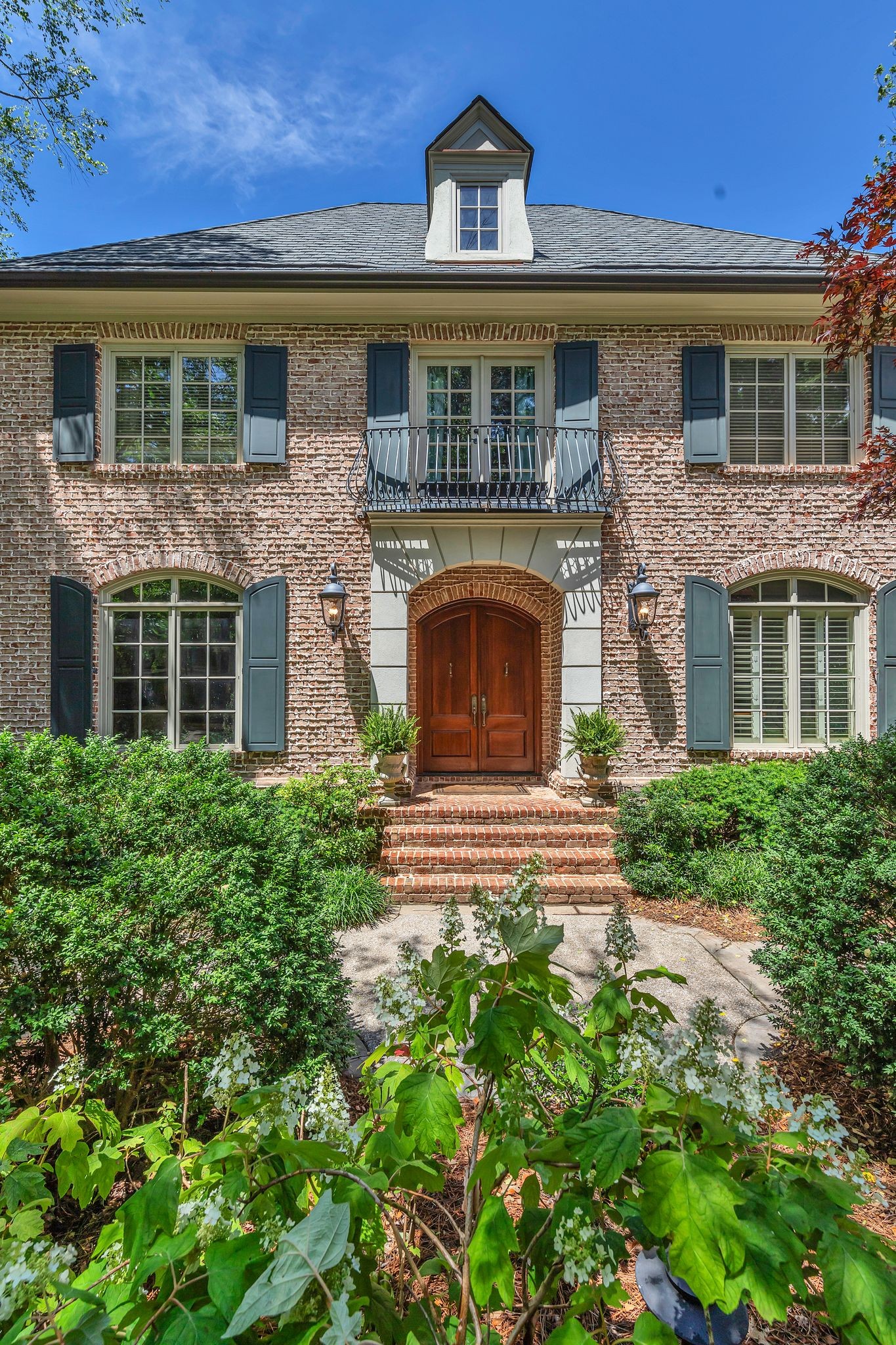1413 Willowbrooke Cir
