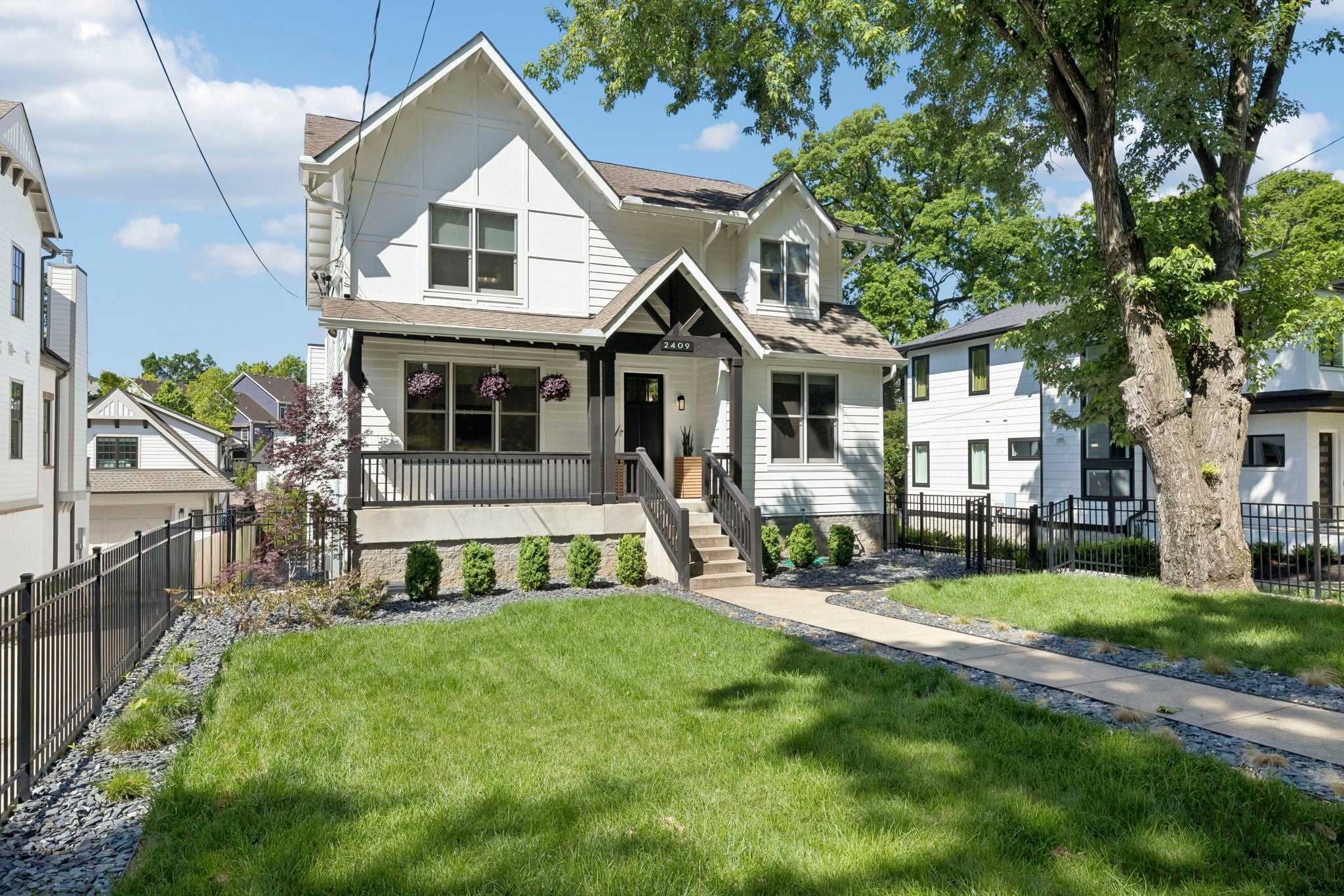 2409 Vaulx Ln