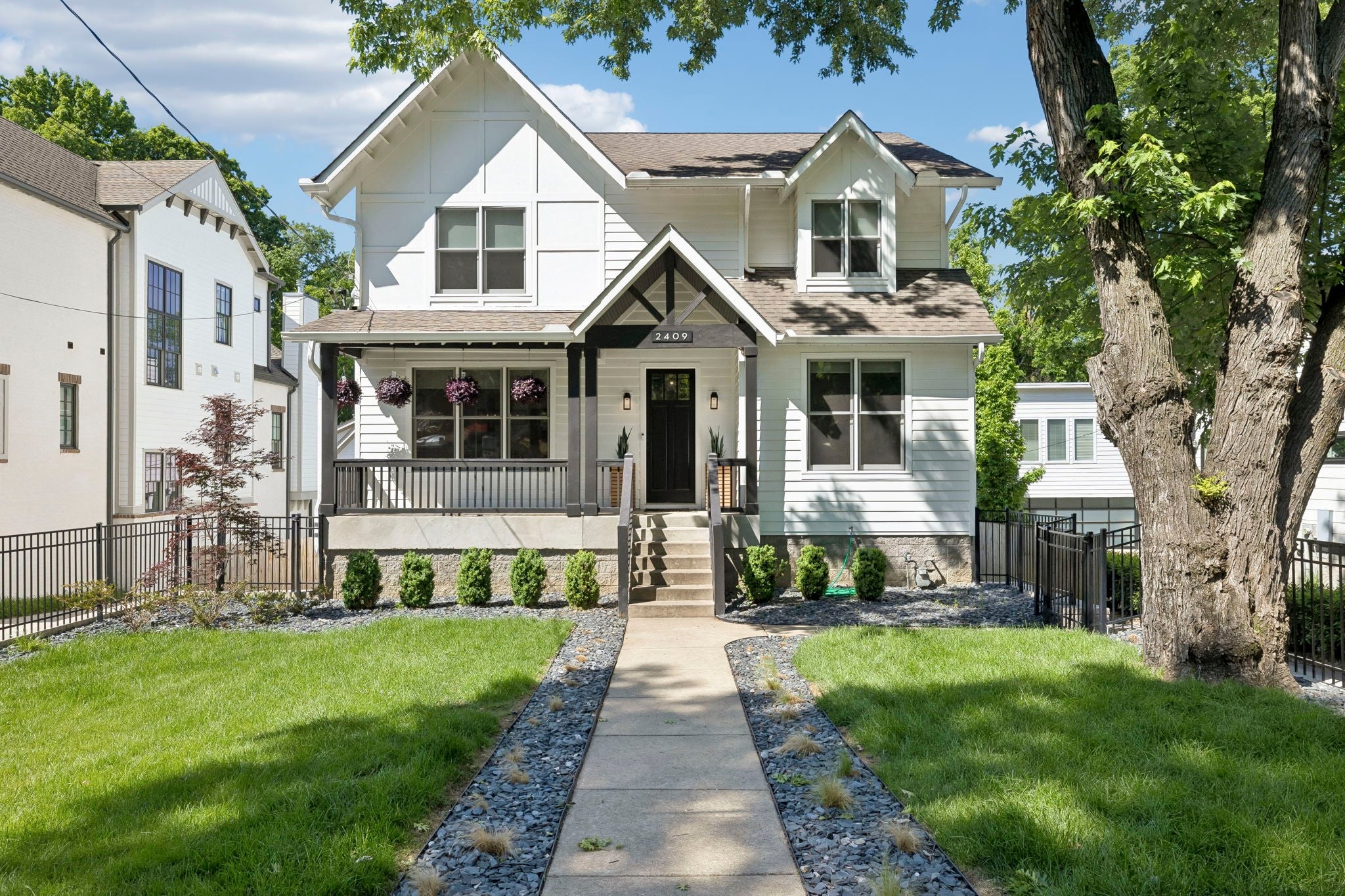 4-bed listing at 2409 Vaulx Ln, Nashville