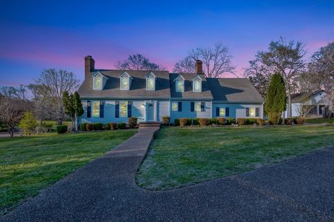 121 Grassland Dr, Gallatin, TN 37066 - MLS#: 2867679