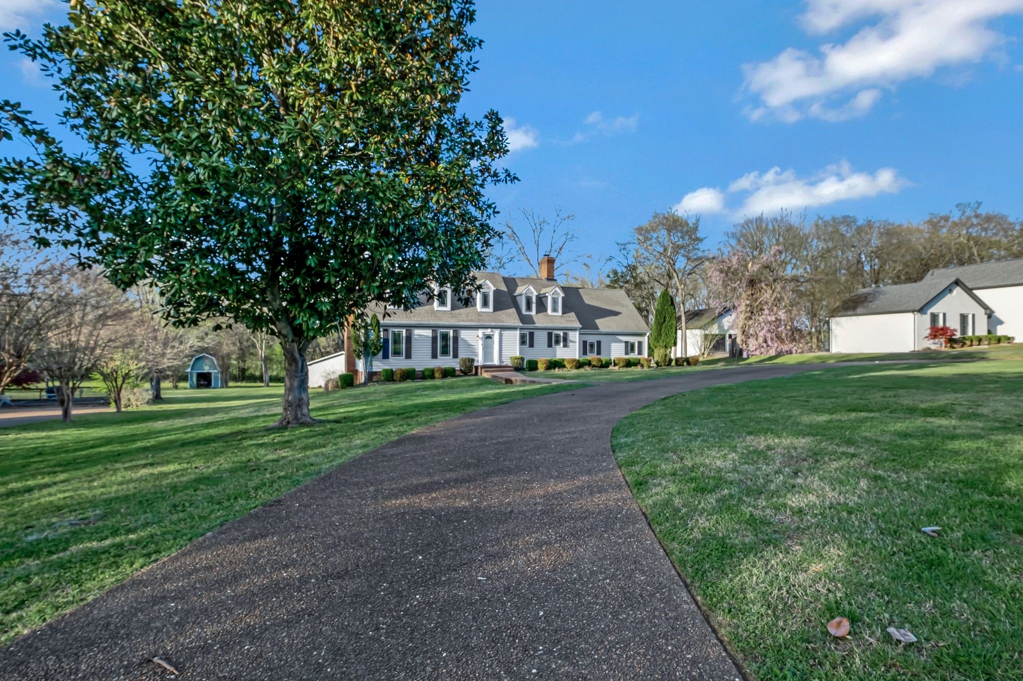 121 Grassland Dr
