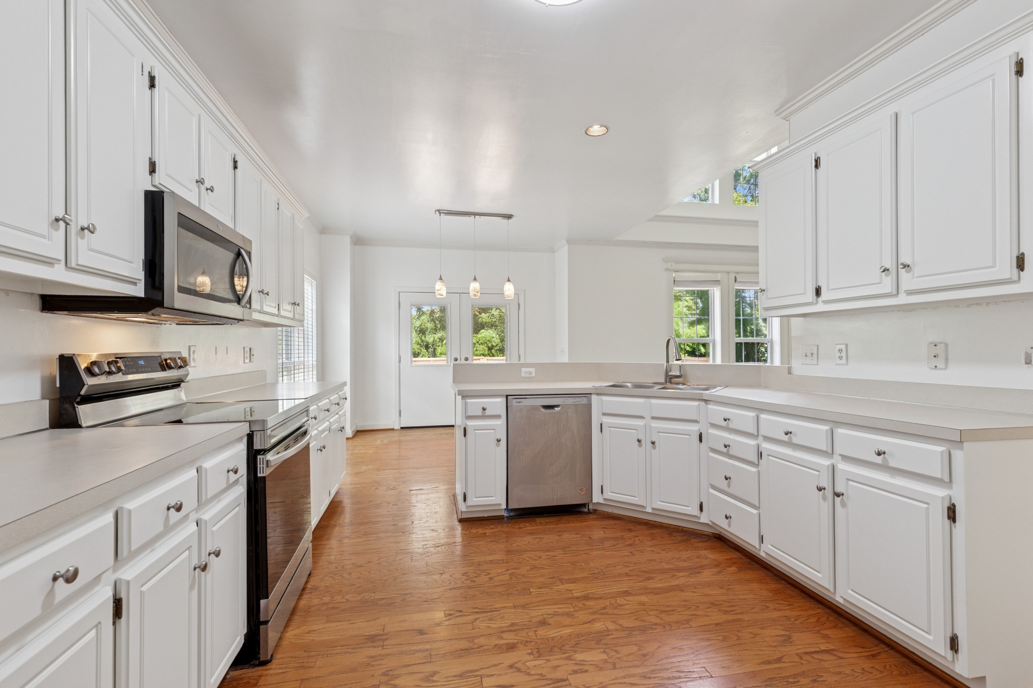 5708 Green Apple Ln