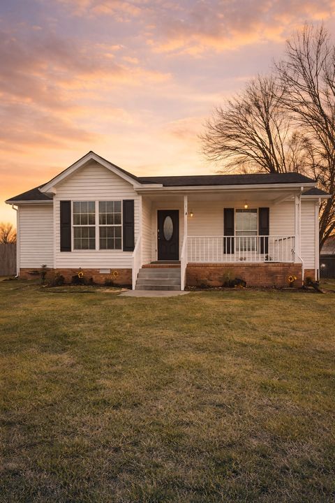 2511 Queen Anne Ct Springfield TN 37172